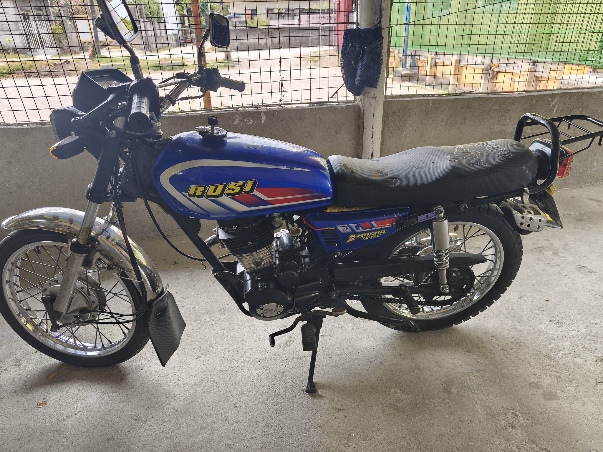 RUSH SALE! RUSI 125 2022 MODEL 13K ONLY COMPLETE ORIGINAL PAPERS