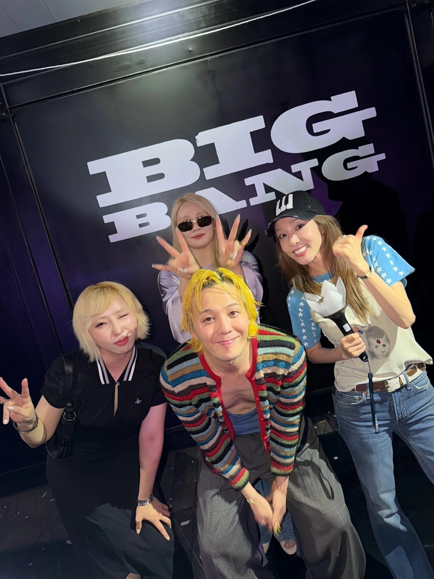 BigBang and 2NE1 at Cosmos World Tour in Goyang (23.08.2026)
