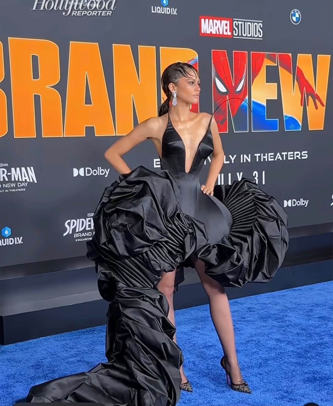 Zendaya at the Spider-Man Premiere! “I LOVE THIS DRESS!” (But I don't want to sit next to her My partners response: “That's a STANDING Dress” 😂 Jennifer Tilly would call this a