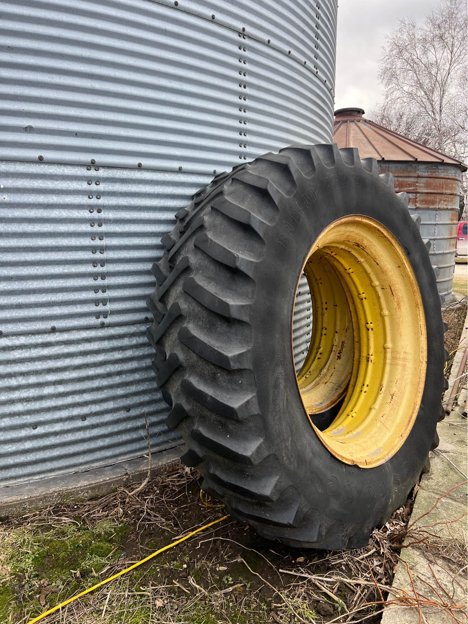 18.4-42 Firestone Radial 23 degree on double bevel step up rims - Car ...