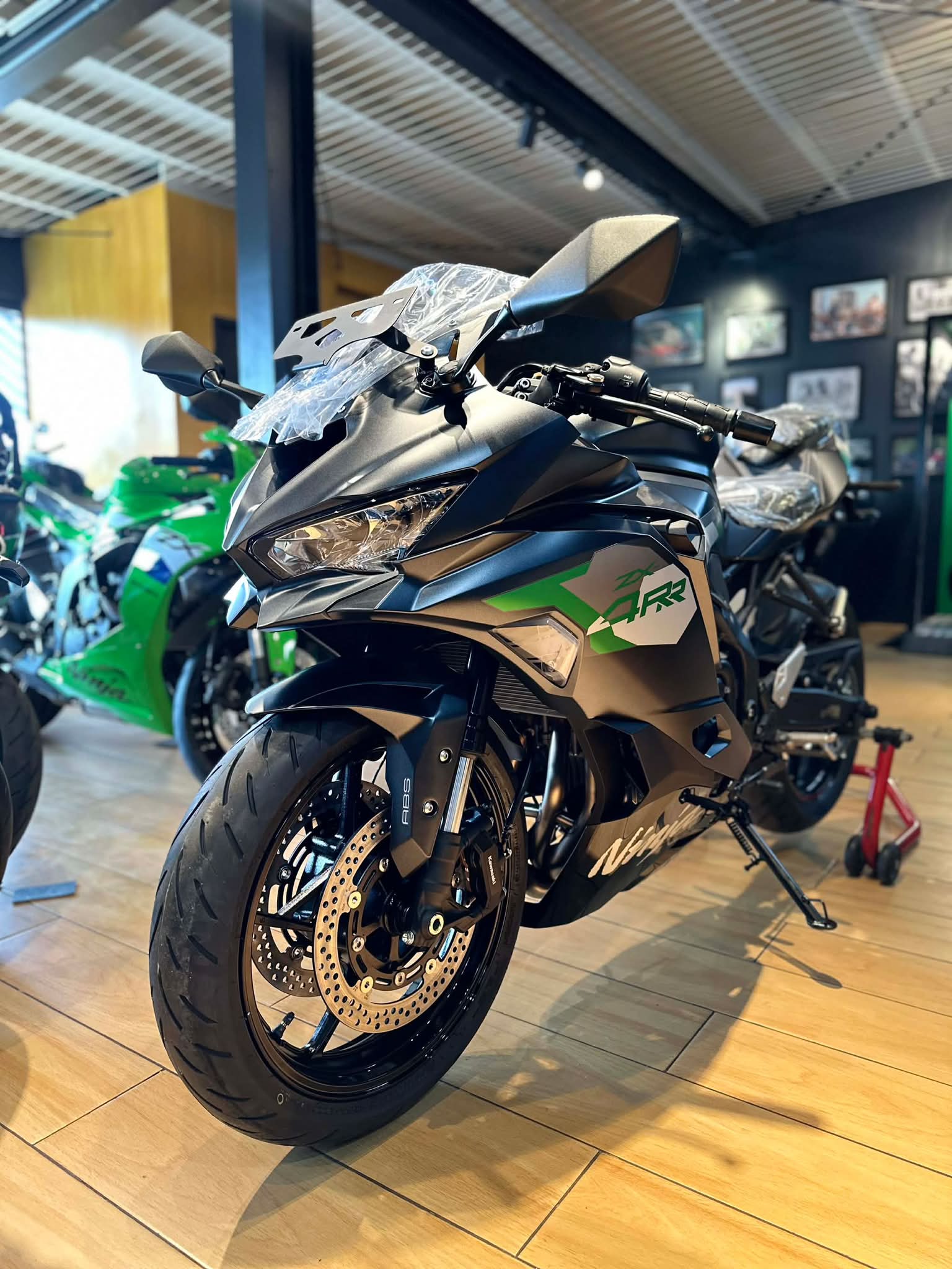 あき12本セット 🏁 KAWASAKI ZX-4RR 💚🔥 💰 SRP: ₱510,000 ✓ Cash & Financing