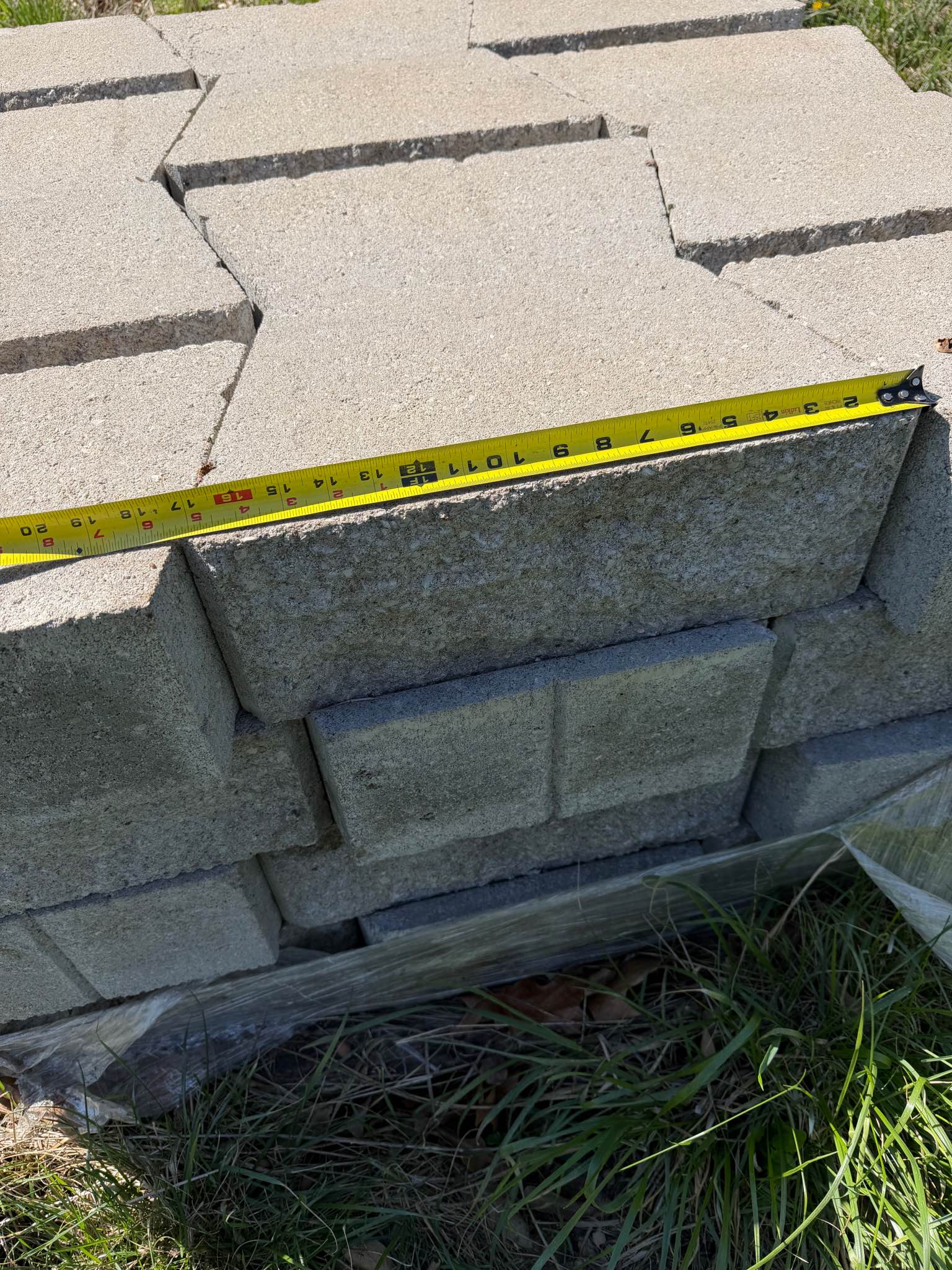 Retaining wall blocks. 2 pallets. - Stepping Stones - Chesterfield ...