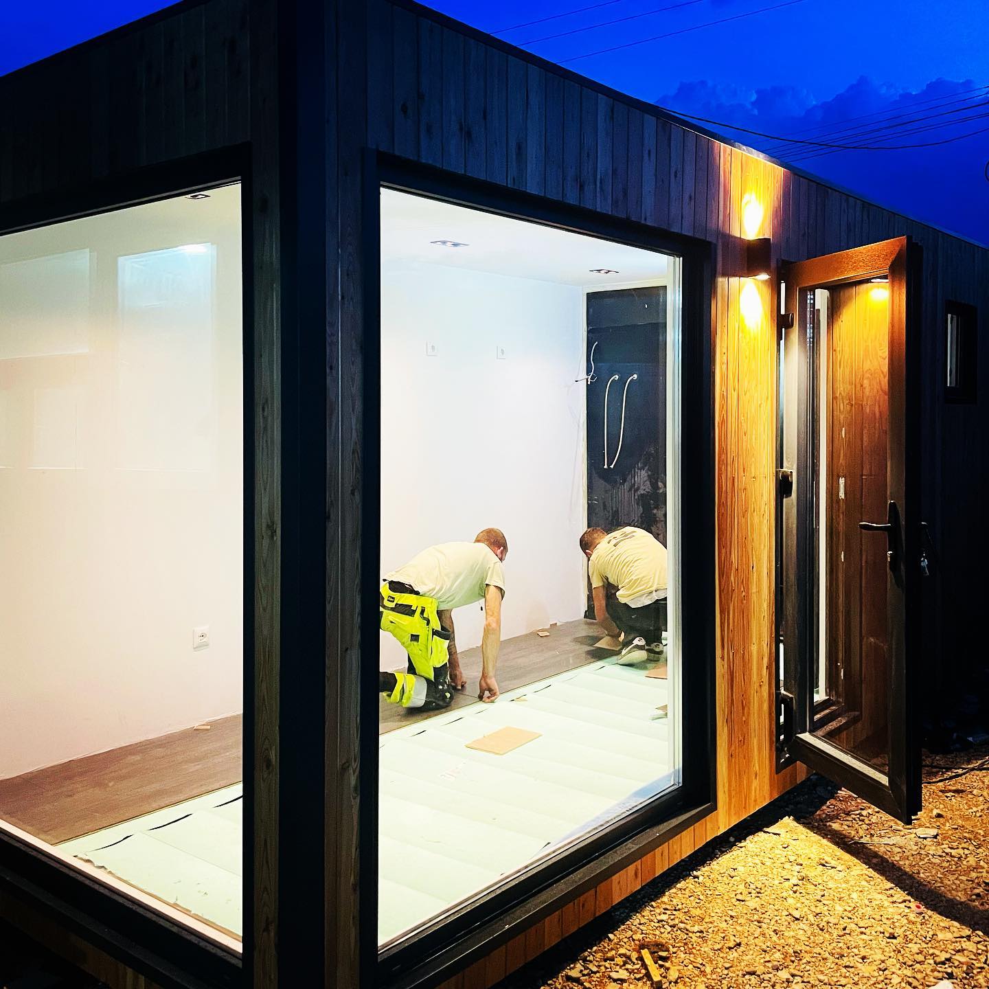 A closer look at Luxury Cabin Safety Features With Underfloor Heating Design
