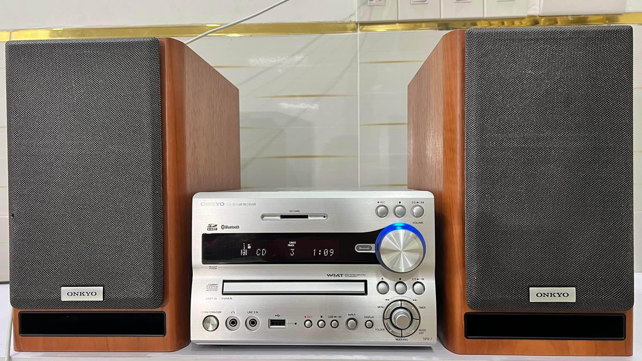 ONKYO X-NFR7 （オンキヨー、NFC／Bluetoothを搭載したコンポ「X-NFR7X 