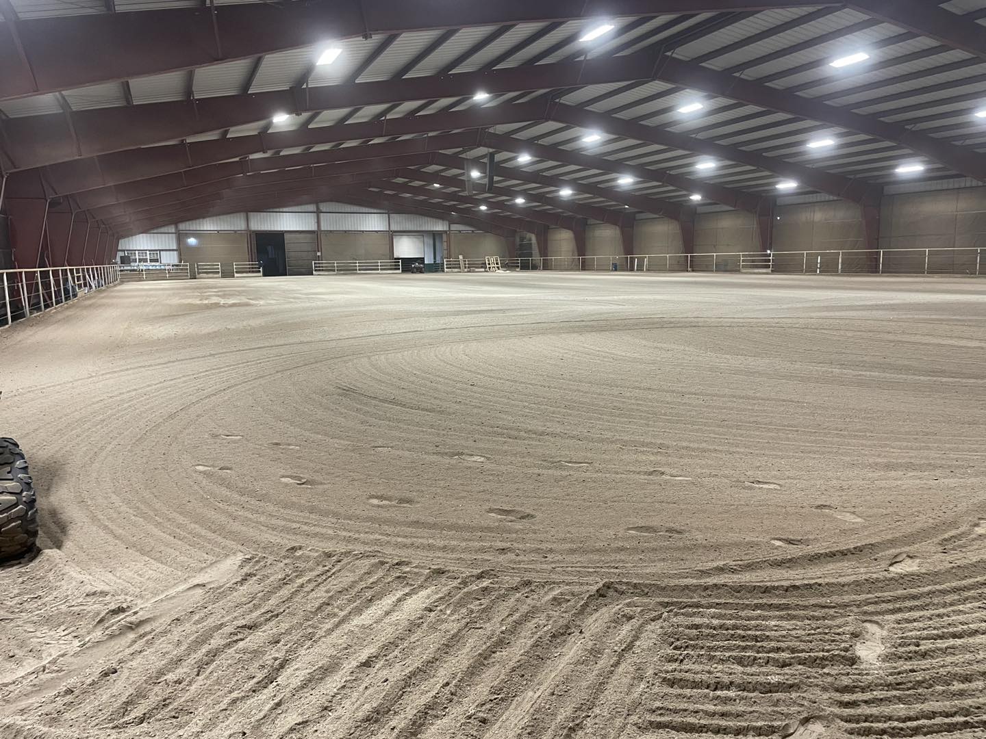 Amazing Arena... - Blue Diamond Equestrian Ranch