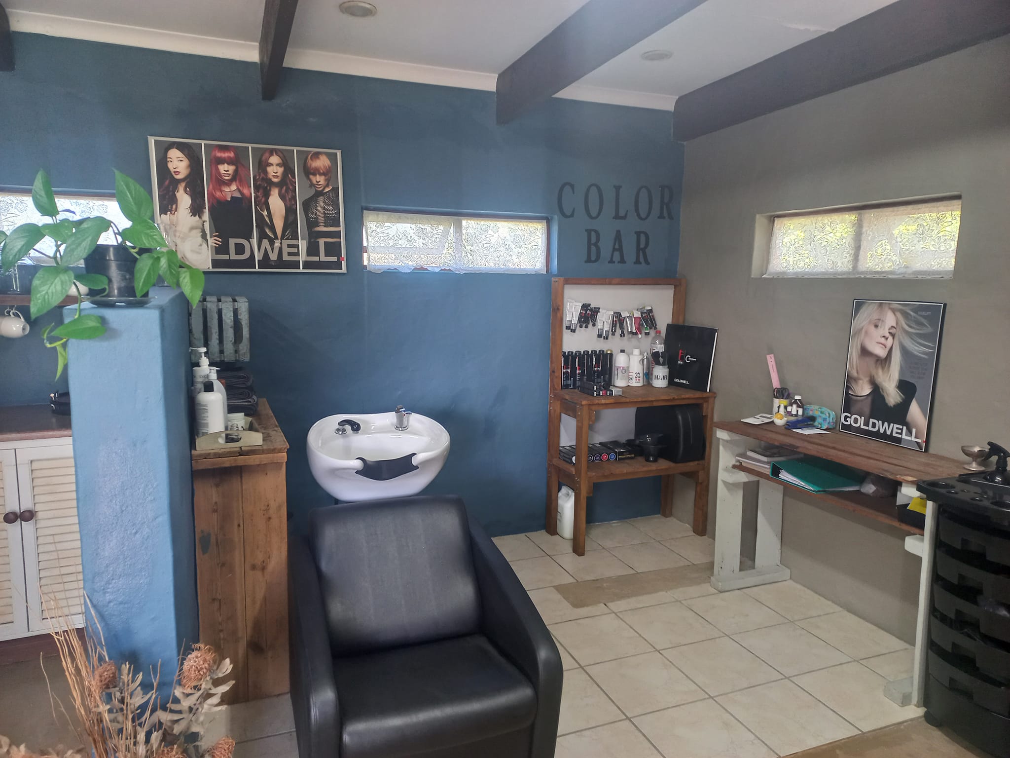 Rustic Roots Hair | George