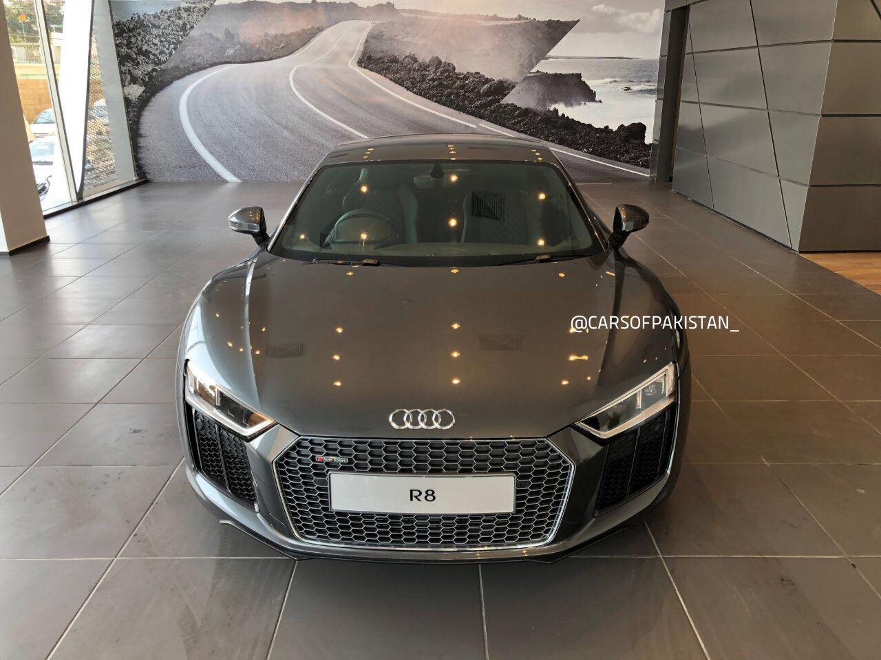 FSD HEAT - A New Audi R8 in Pakistan! 😍 Location