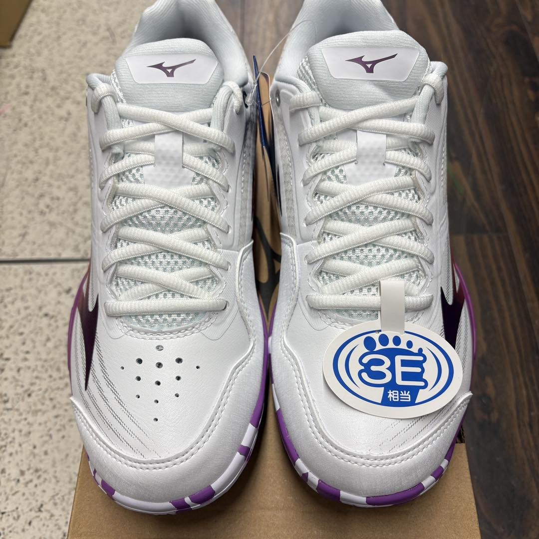 ミズノ「WAVE CLAW 4」 🏸 BDSS限定カラー 入荷！ 通常カラーも綺麗