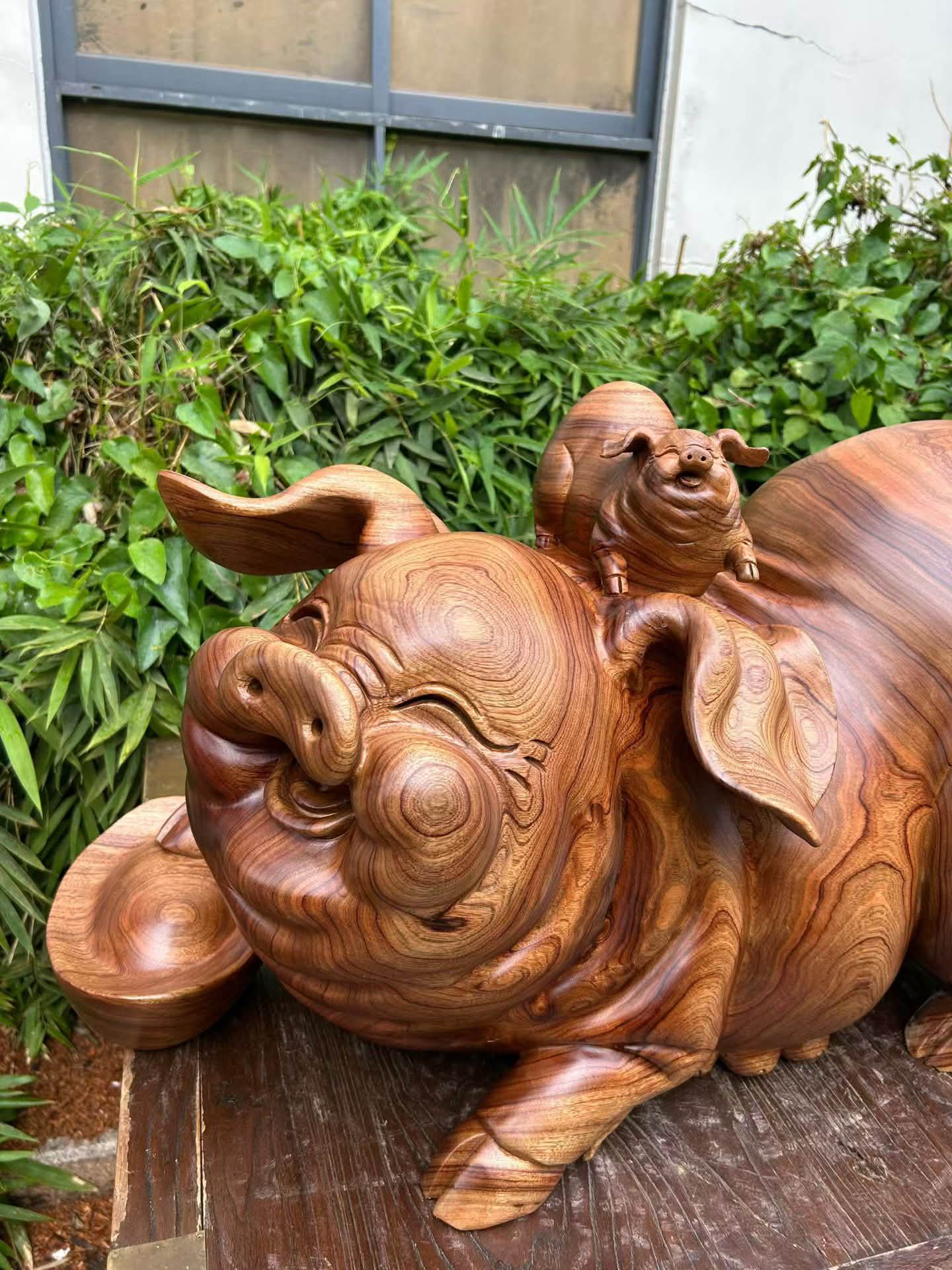 自然木形状　肥松 香樟木招财福猪多子多福诸事如意招财进宝，精工细刻，一体成型， 尺寸