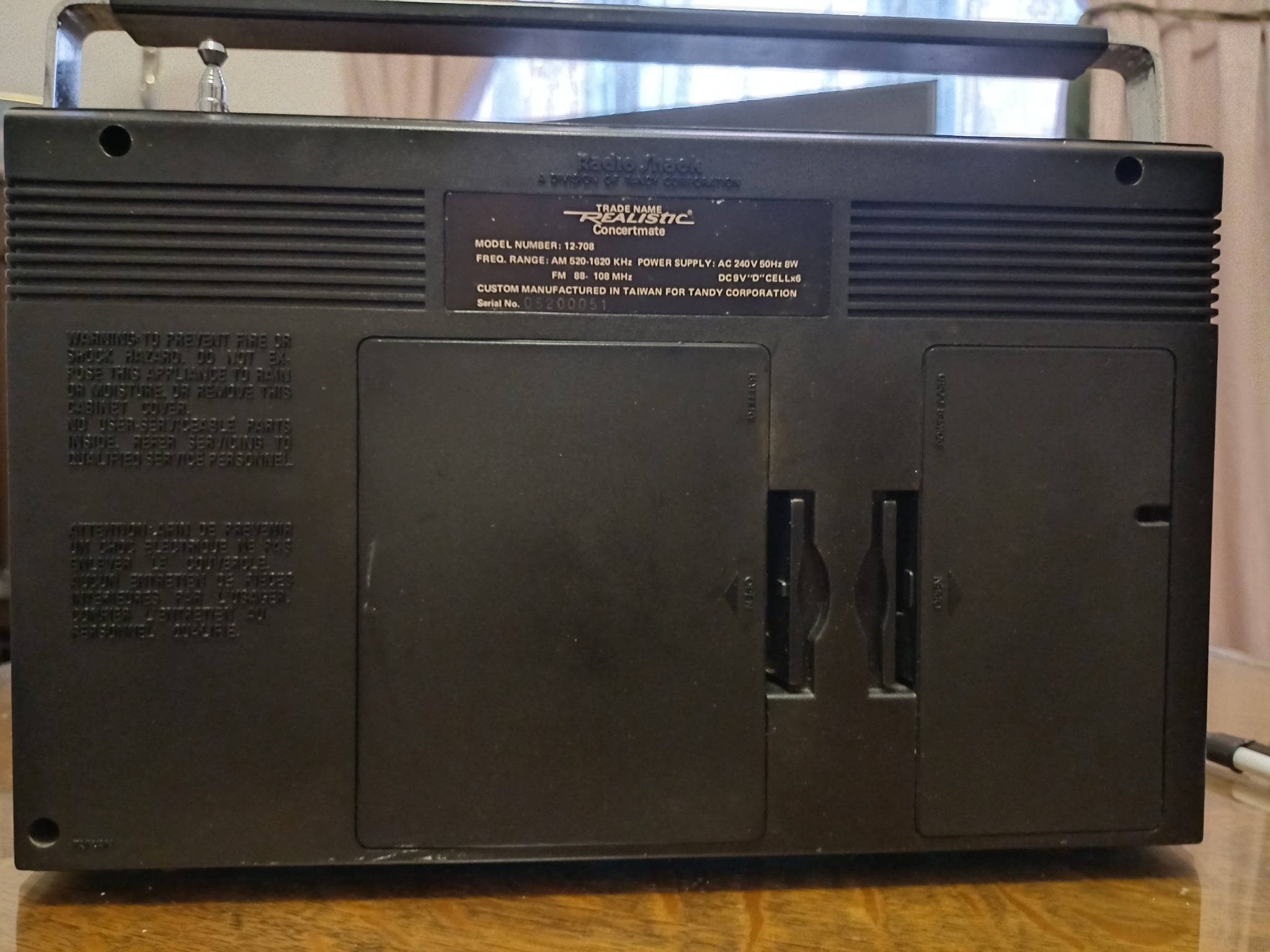 Realistic 8-バンドラジオ 12-751A 動作品 オーディオ機器 Realistic 8