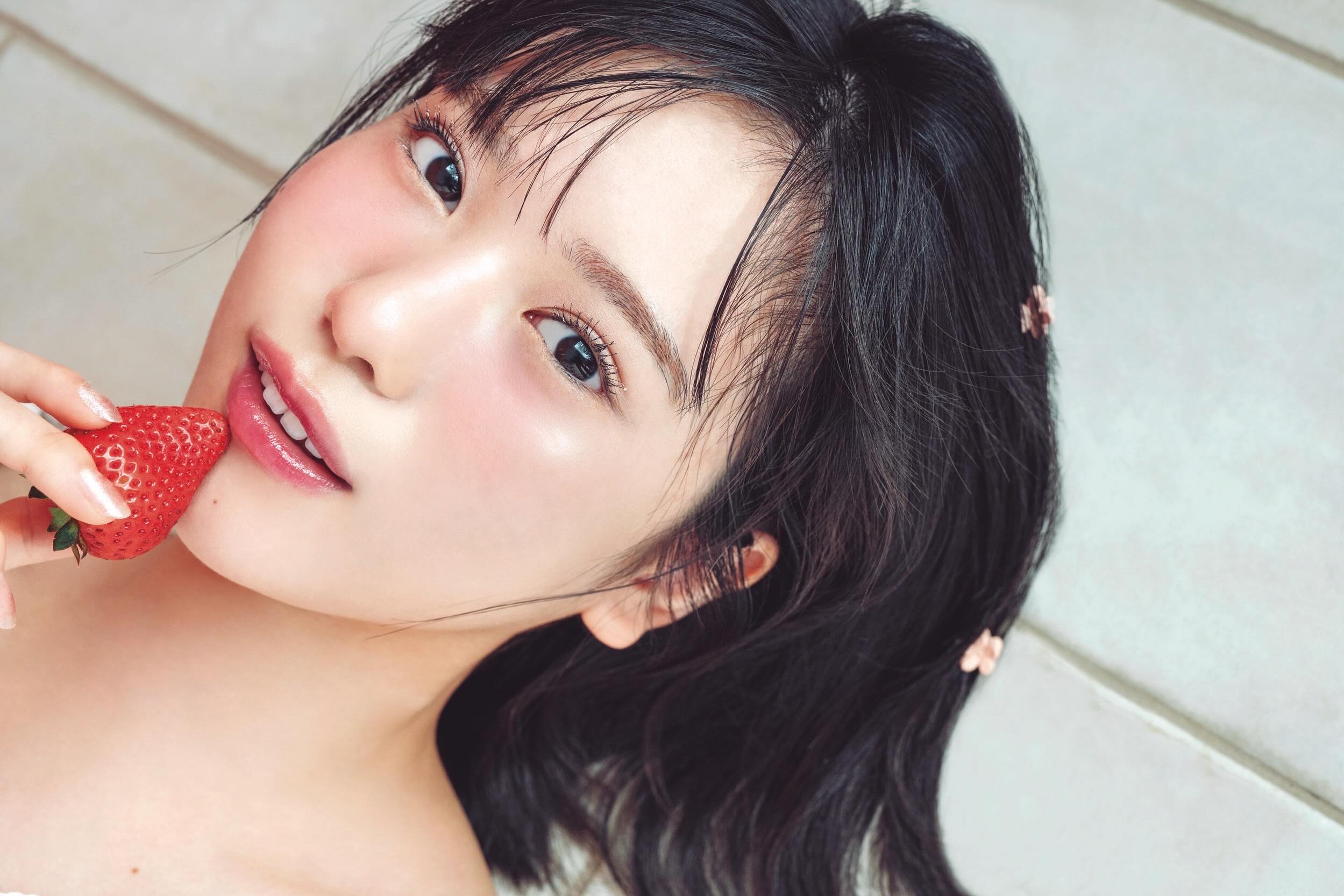 本日発売のSeventeenに #増田三莉音 が登場しています🍓 ぜひチェック