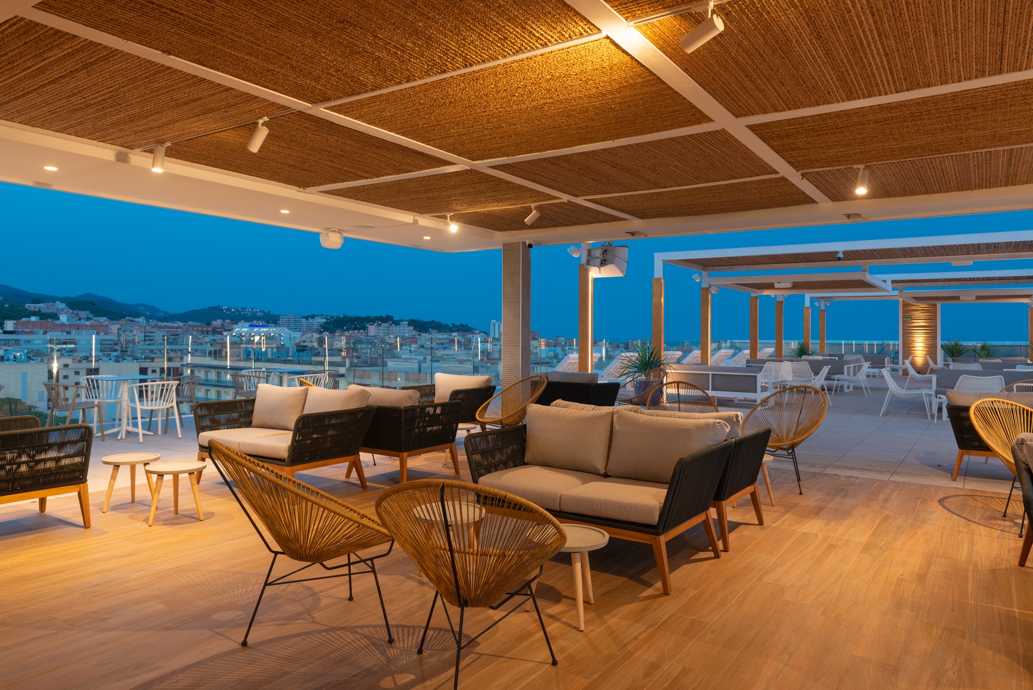 the-eighth-rooftop-bar-lloret-de-mar