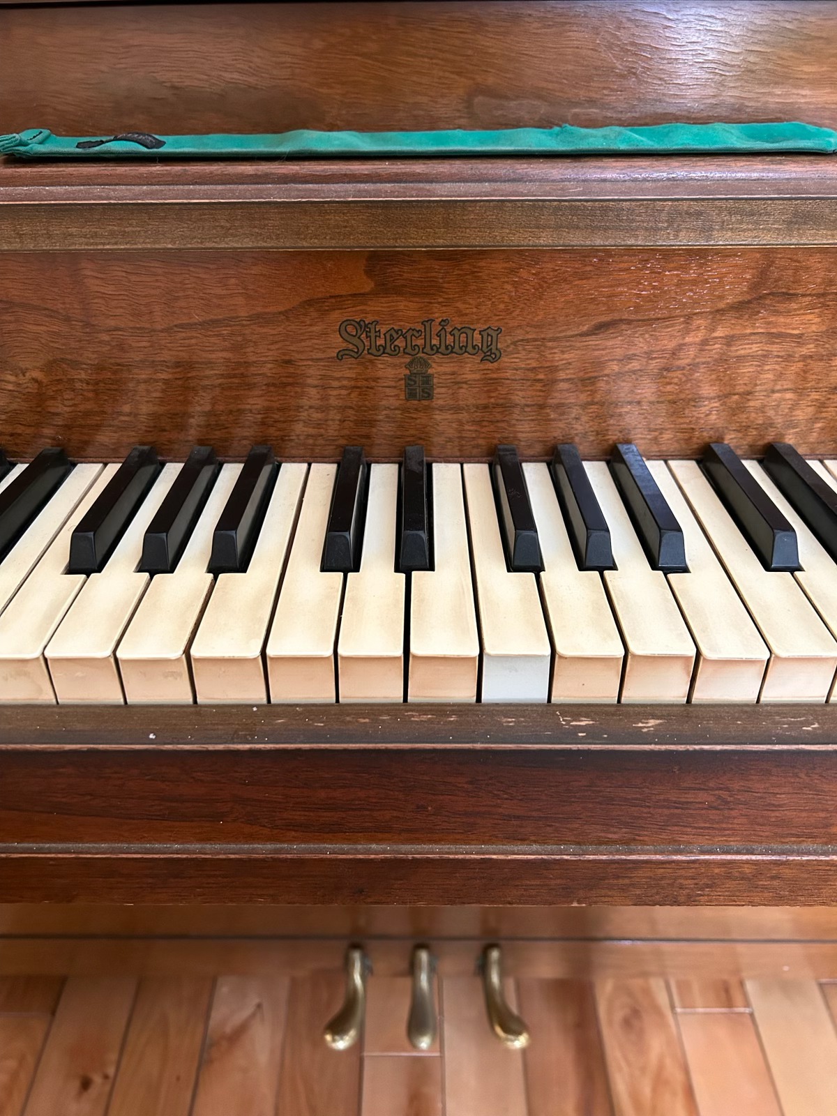 Piano à donner - Free Piano - Pianos & Keyboard Instruments - Montreal ...