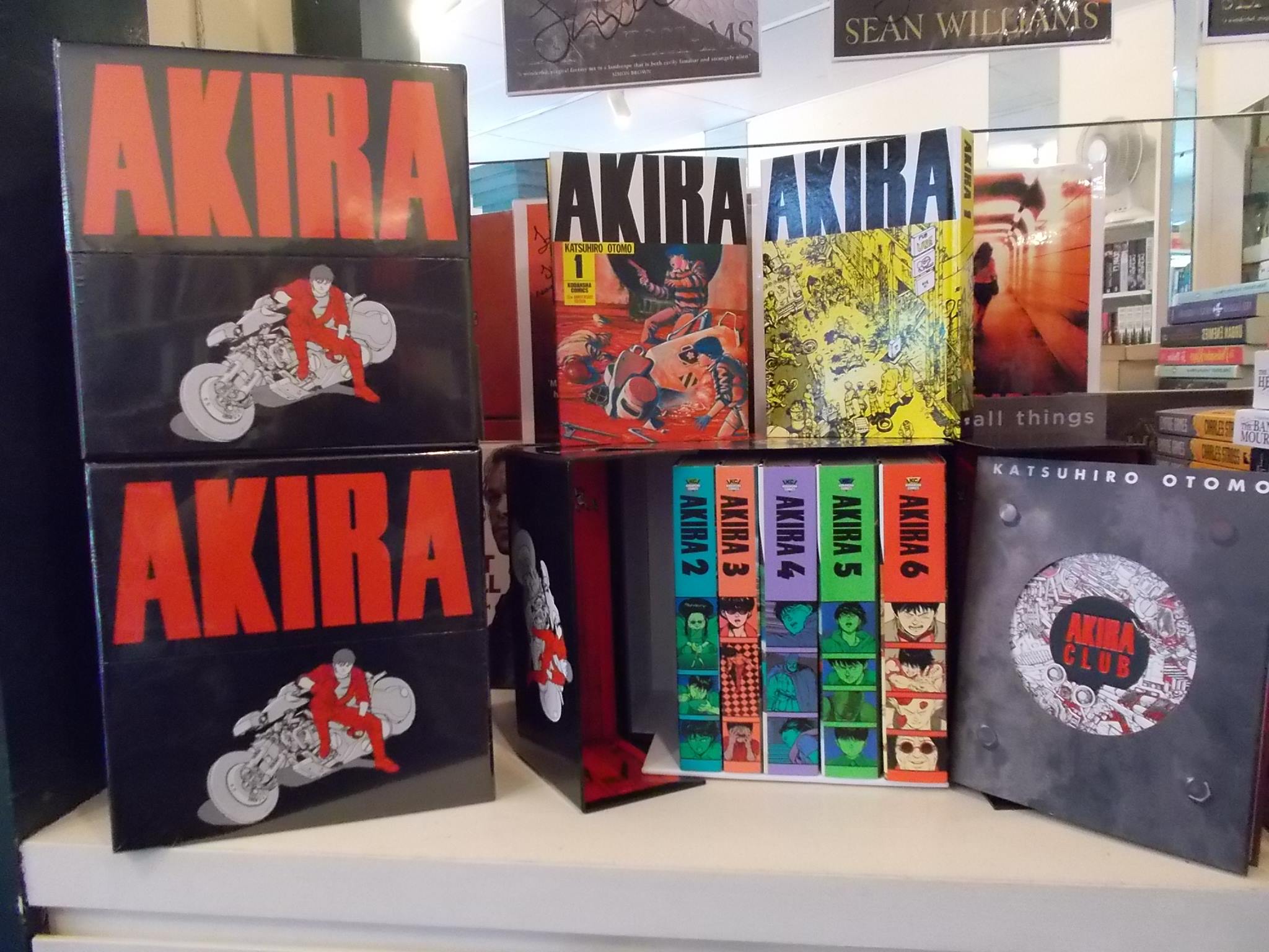 AKIRA BOX SET! IT'S HERE! IT'S AWESOME! You know you need this! :)