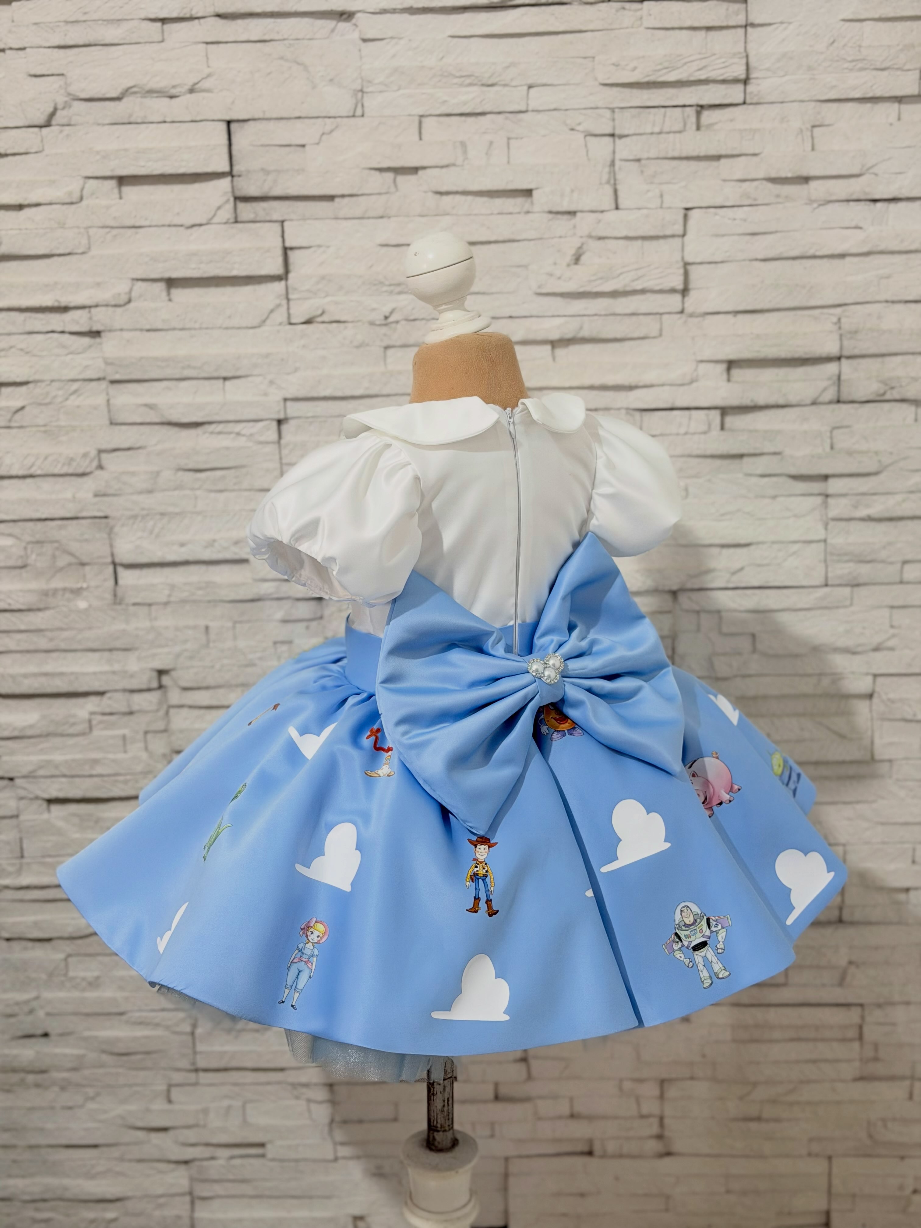 toy story birthday dress ❤️ flowing hem 1031 Quantity:350 a sure showstopper in