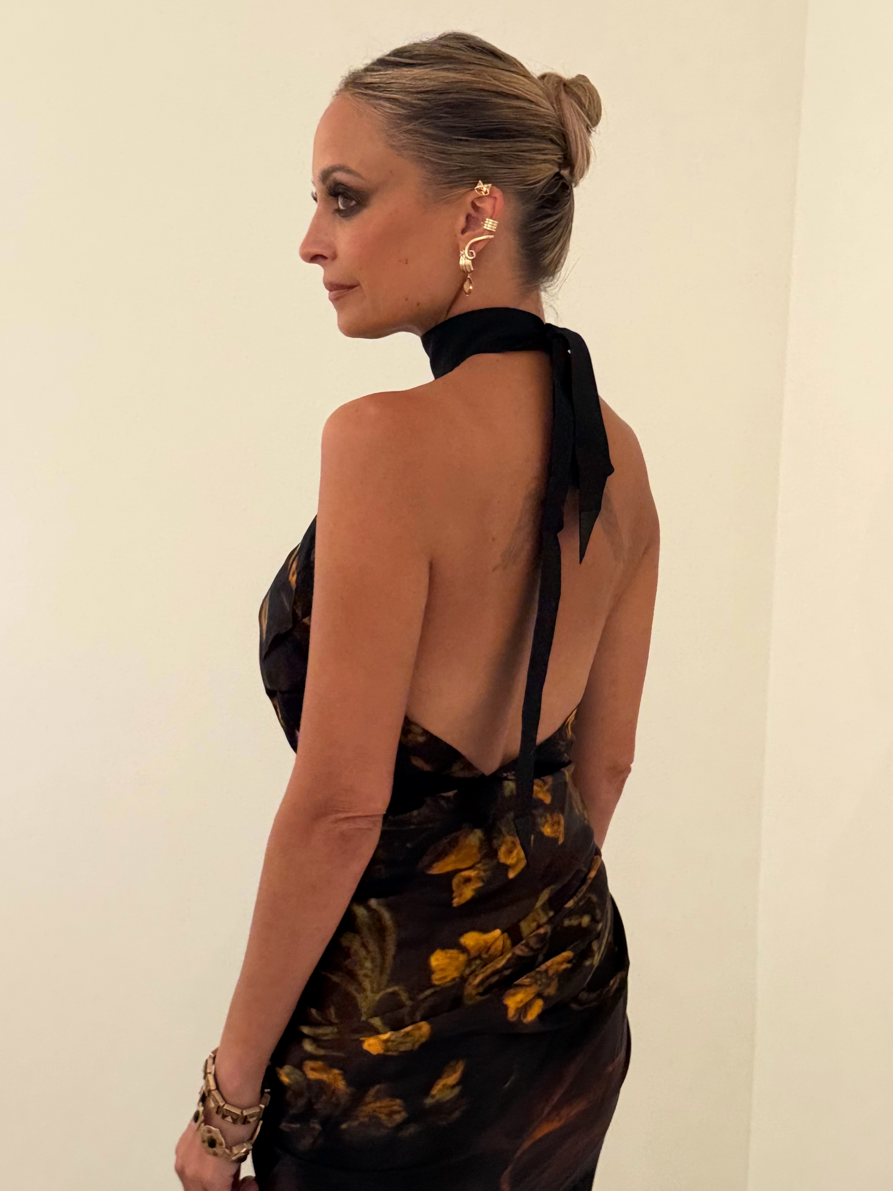 Me again 🐯 Thanks Just One Eye for opening your doors to House Of Harlow and giving me an excuse to dress up 🪄 Powered by Shopify