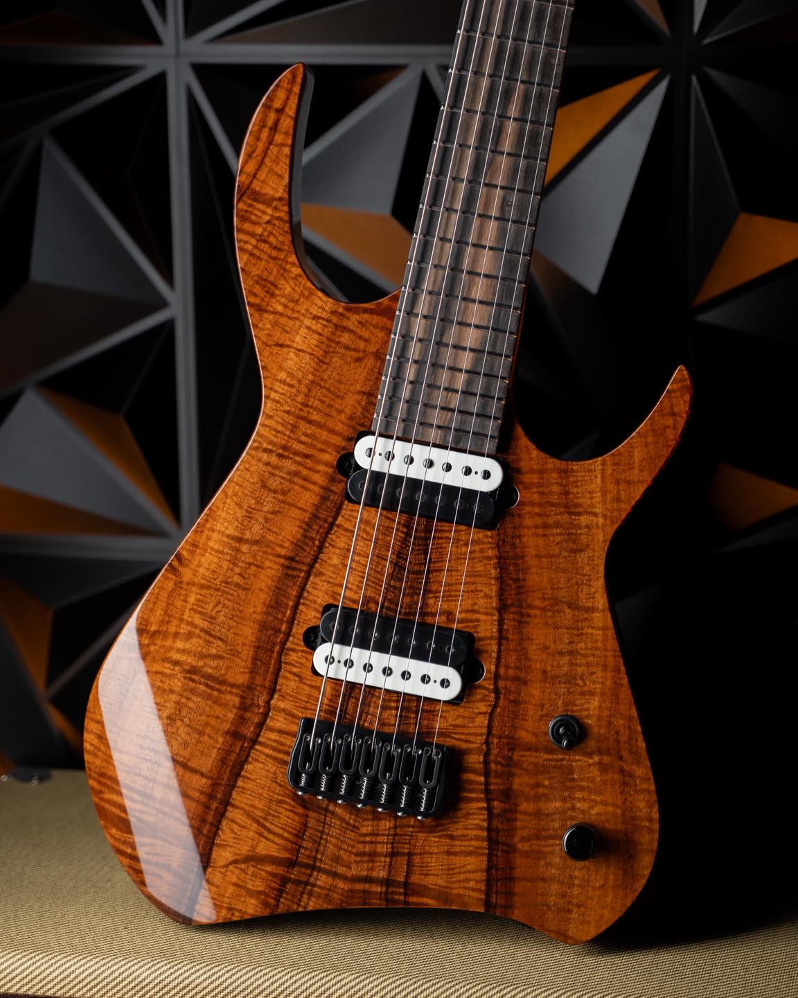 Kiesel DC600 Lefthanded　レフティ Kiesel - DC600 (Lefty) in vintage yellow cali-burst over flamed