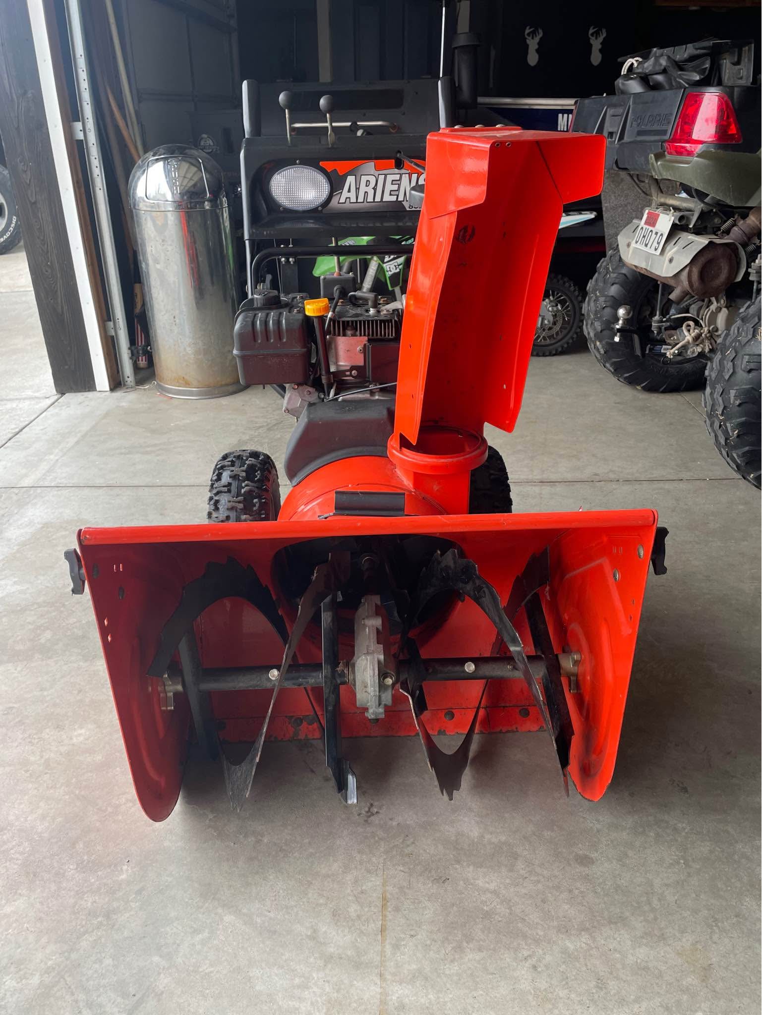 Ariens 8526 Snow Blower