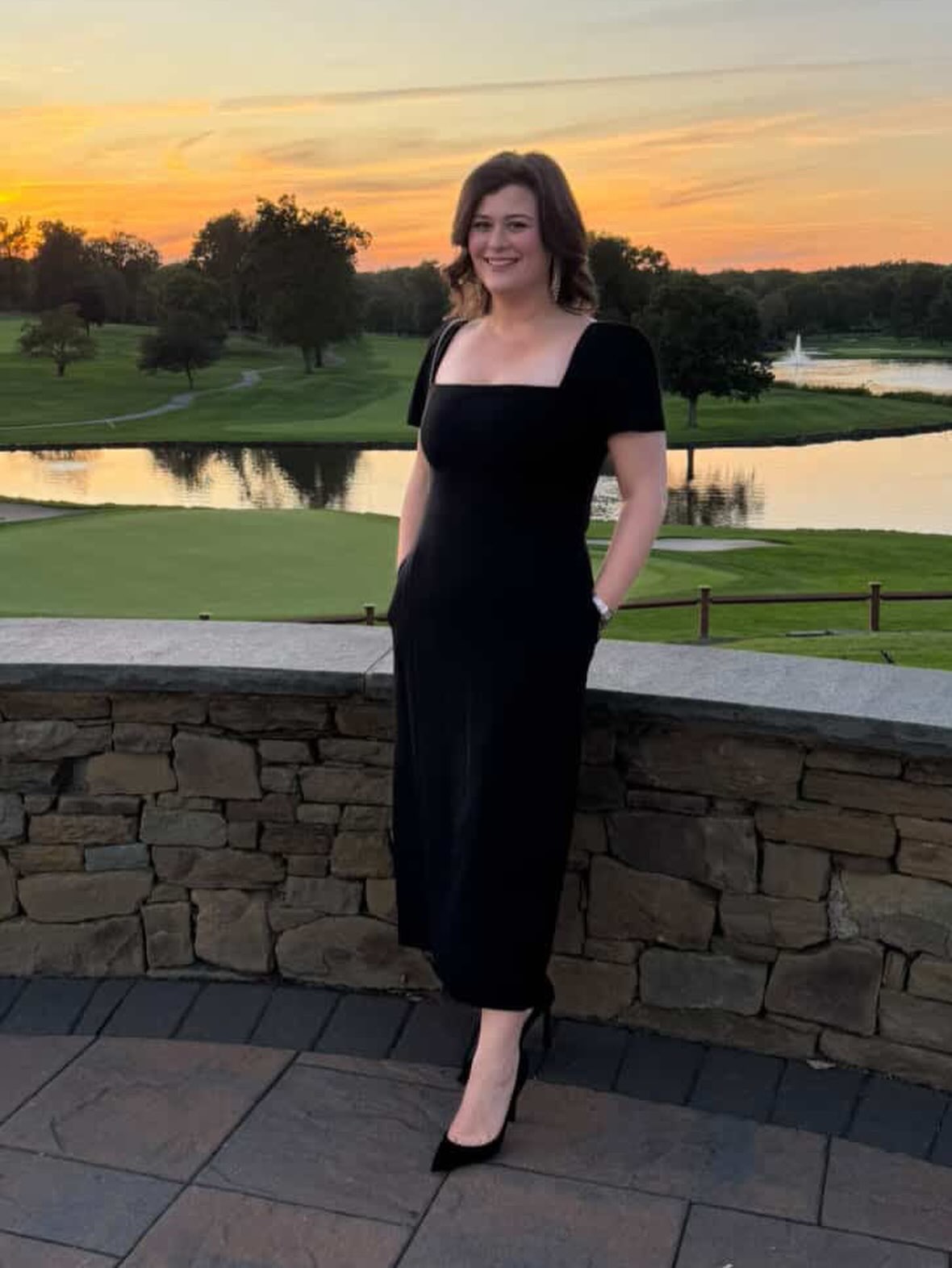 short black a line dress Karen Kane Sleeve A-Line L / Black sculpting fit of this satin homecoming dress Plunge Knot Drape Back Size:M | in stock