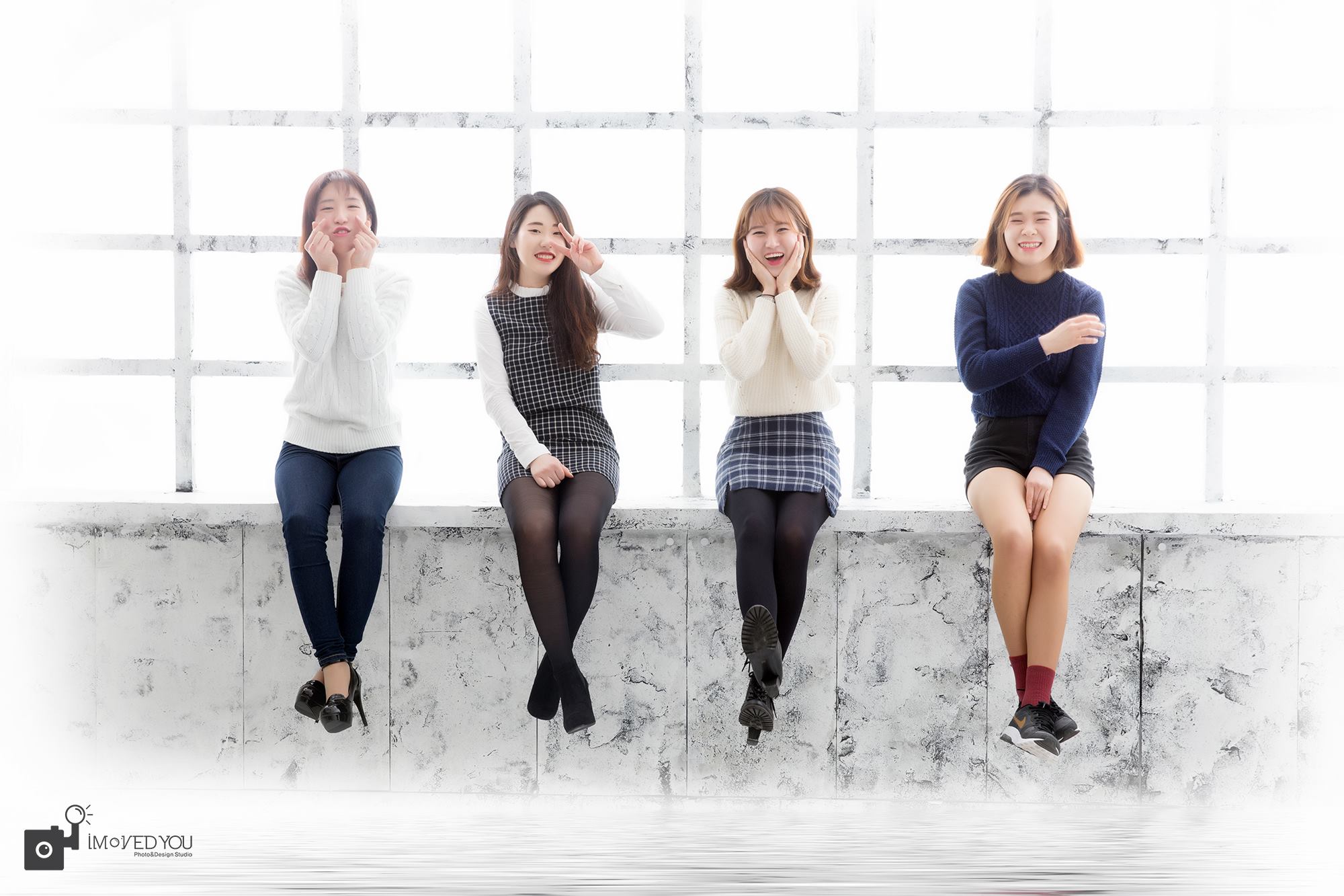 Imovedyou - [우정사진] 여자단체우정사진, 여자우정사진 개성있는 네 분의 재밌는 우정사진!... | Facebook