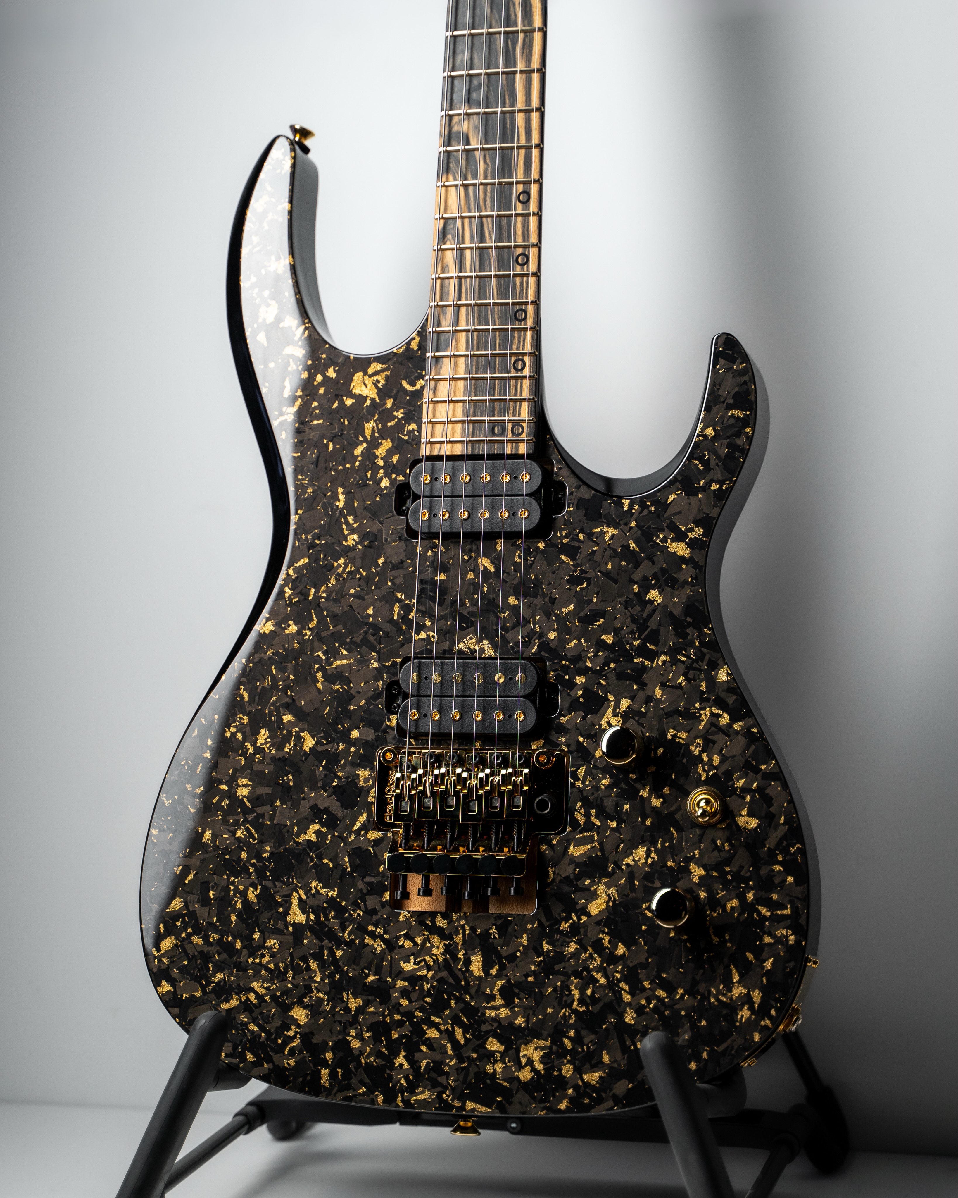 Kiesel - DC127 Deep umber over flamed maple top with brown