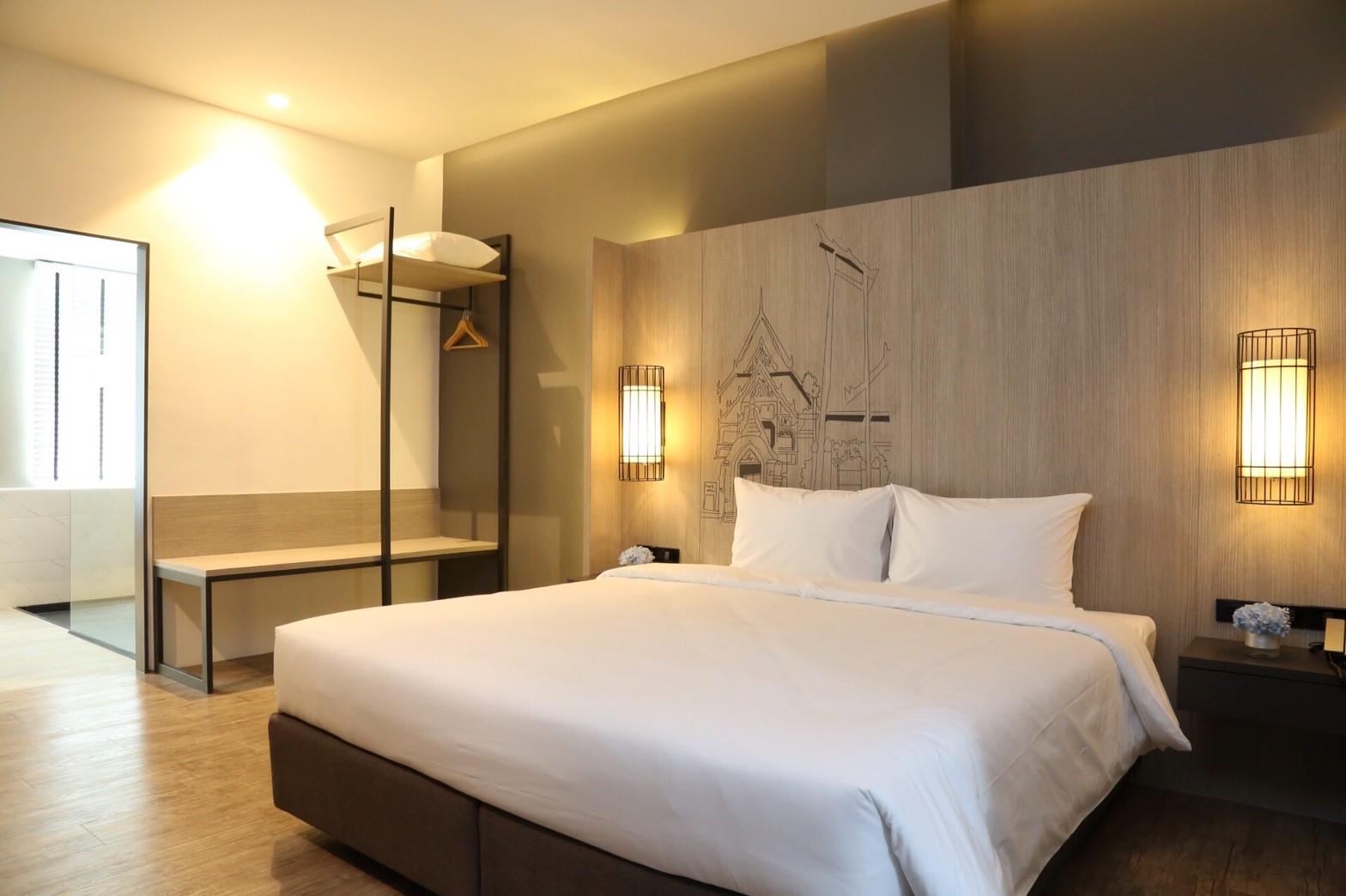 กำลังมองหาห้องพักย่านสนามบ... - Miracle Grand Convention Hotel | Facebook