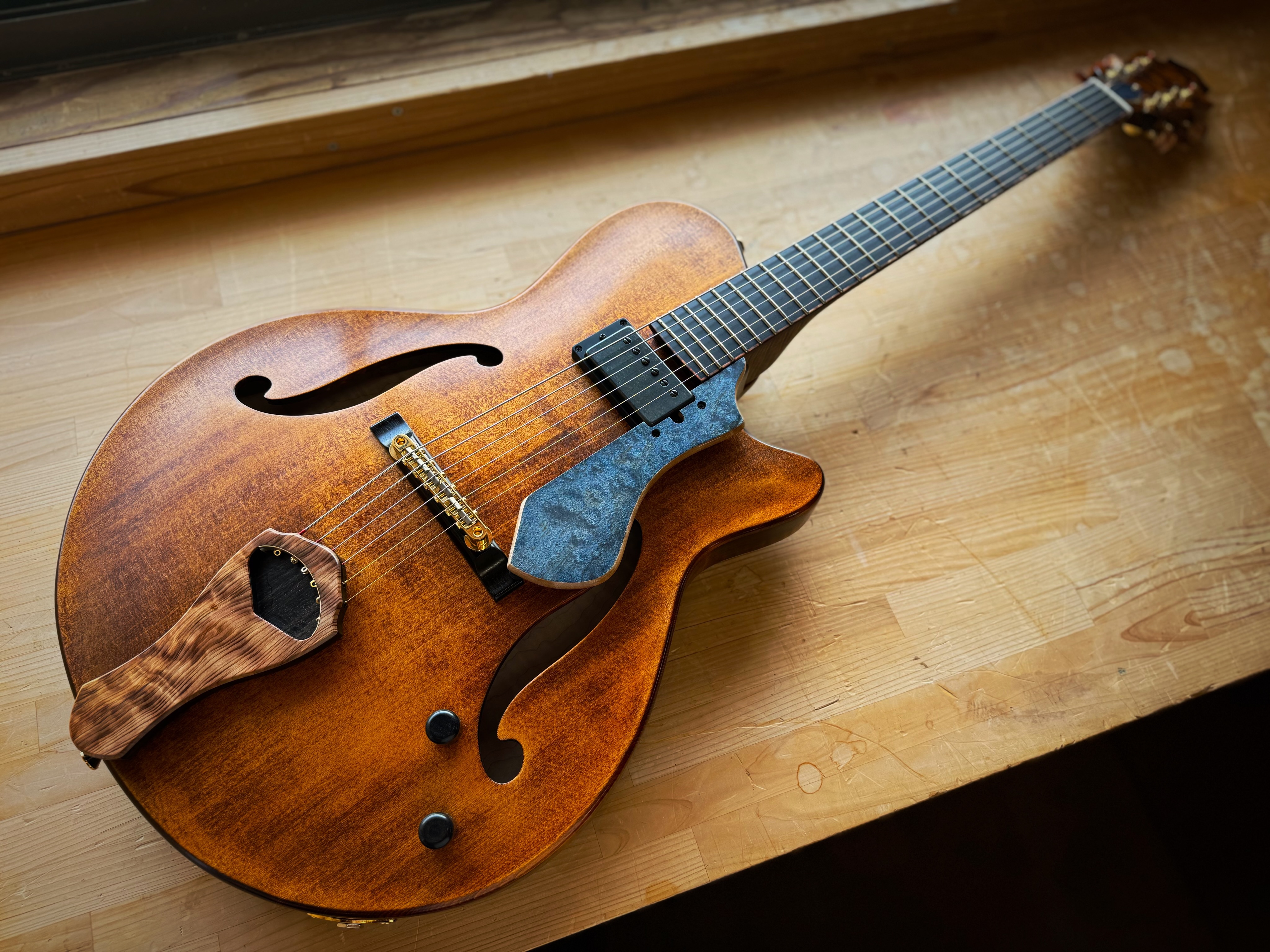 Nishgaki Guitars