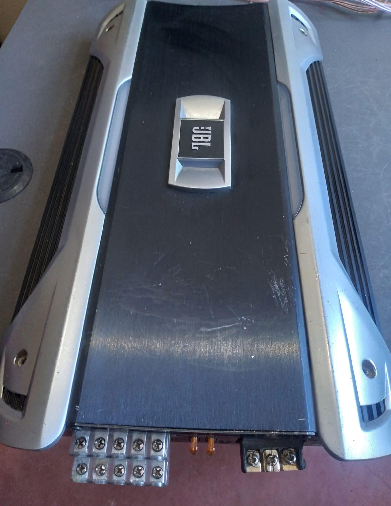 Wale wanataka one strong 5 channel amplifier hapa uko sorted 4 