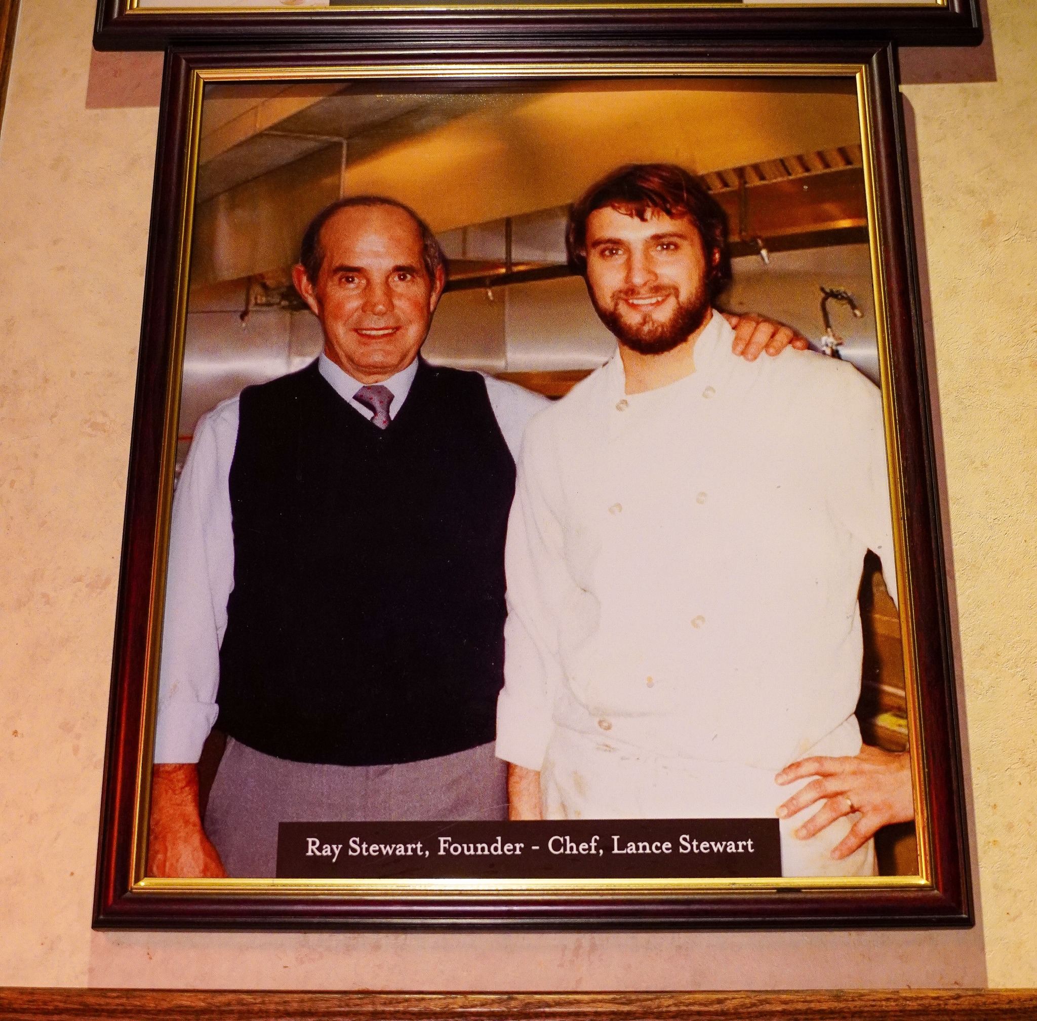 What is the Oakwood Club restaurant and its historical menu prices?