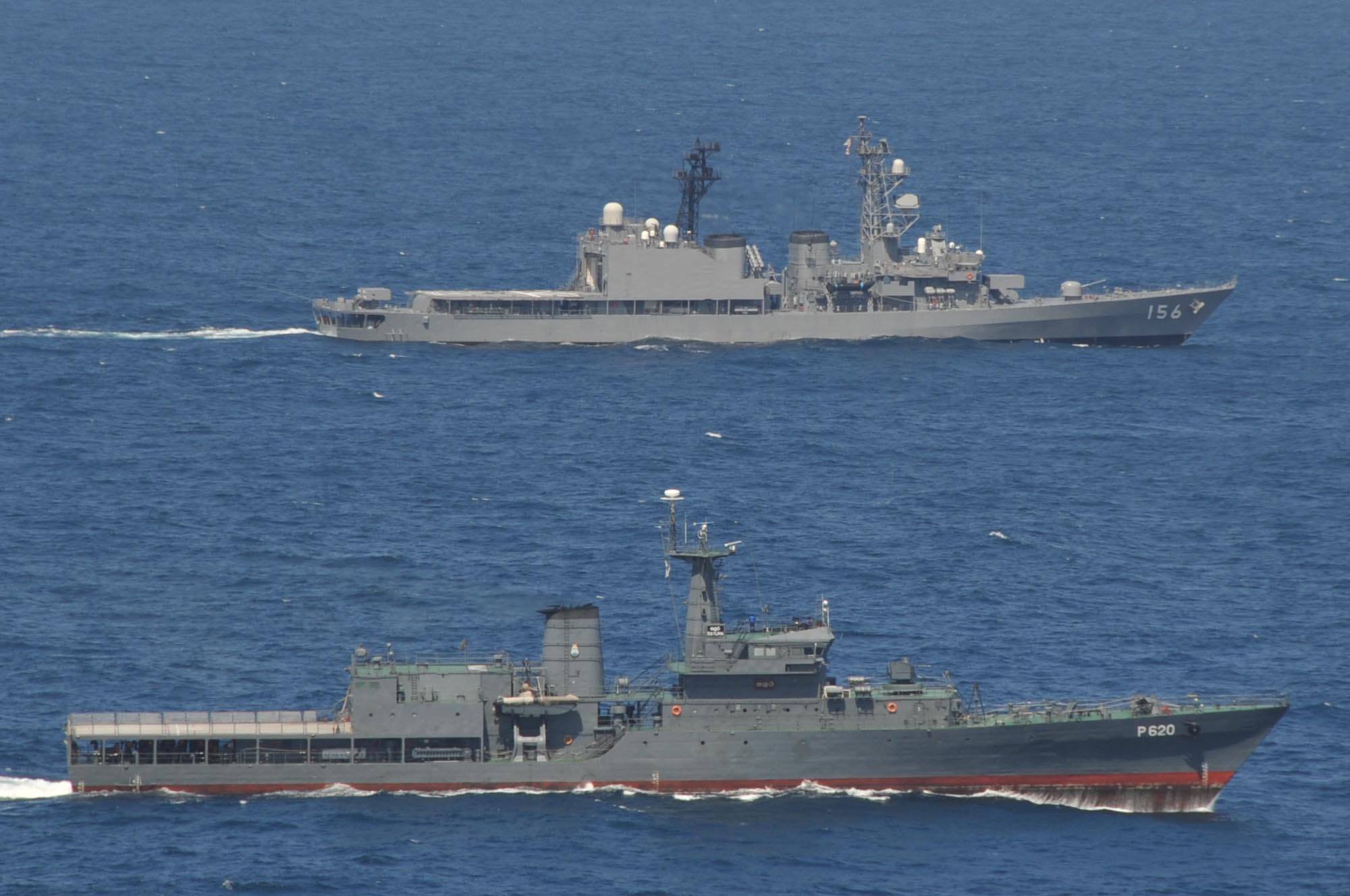 防衛省 海上自衛隊 (Japan - スリランカ海軍との親善訓練の様子