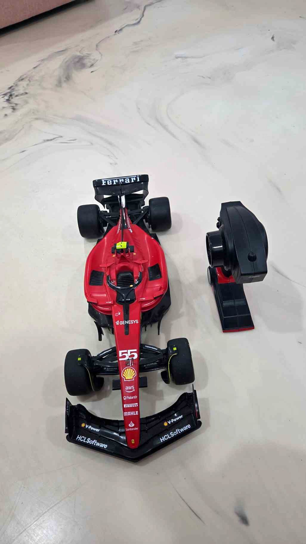 ColorBaby Rastar Ferrari F1-75 – Voiture Télécommandée Échelle 1/18 – Licence Officielle – 2,4 GHz – 6 Directions – Dès 6 Ans