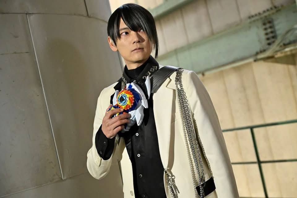 Kamen Rider Zeztz episode 46: Nox vs Phantom