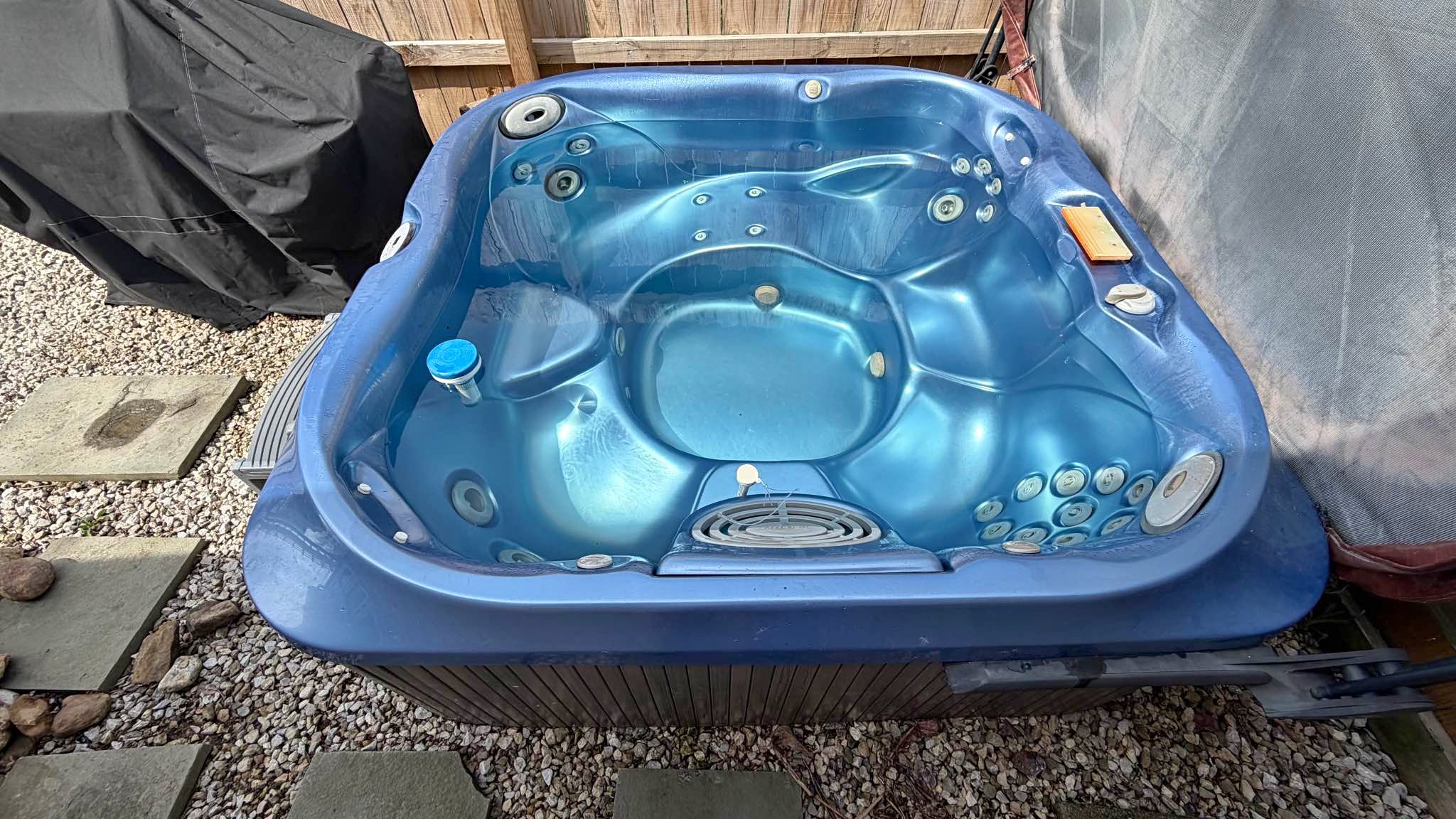 Jacuzzi J338 blue Outdoor Hot Tub w/ poly Steps - Pools & Spas ...