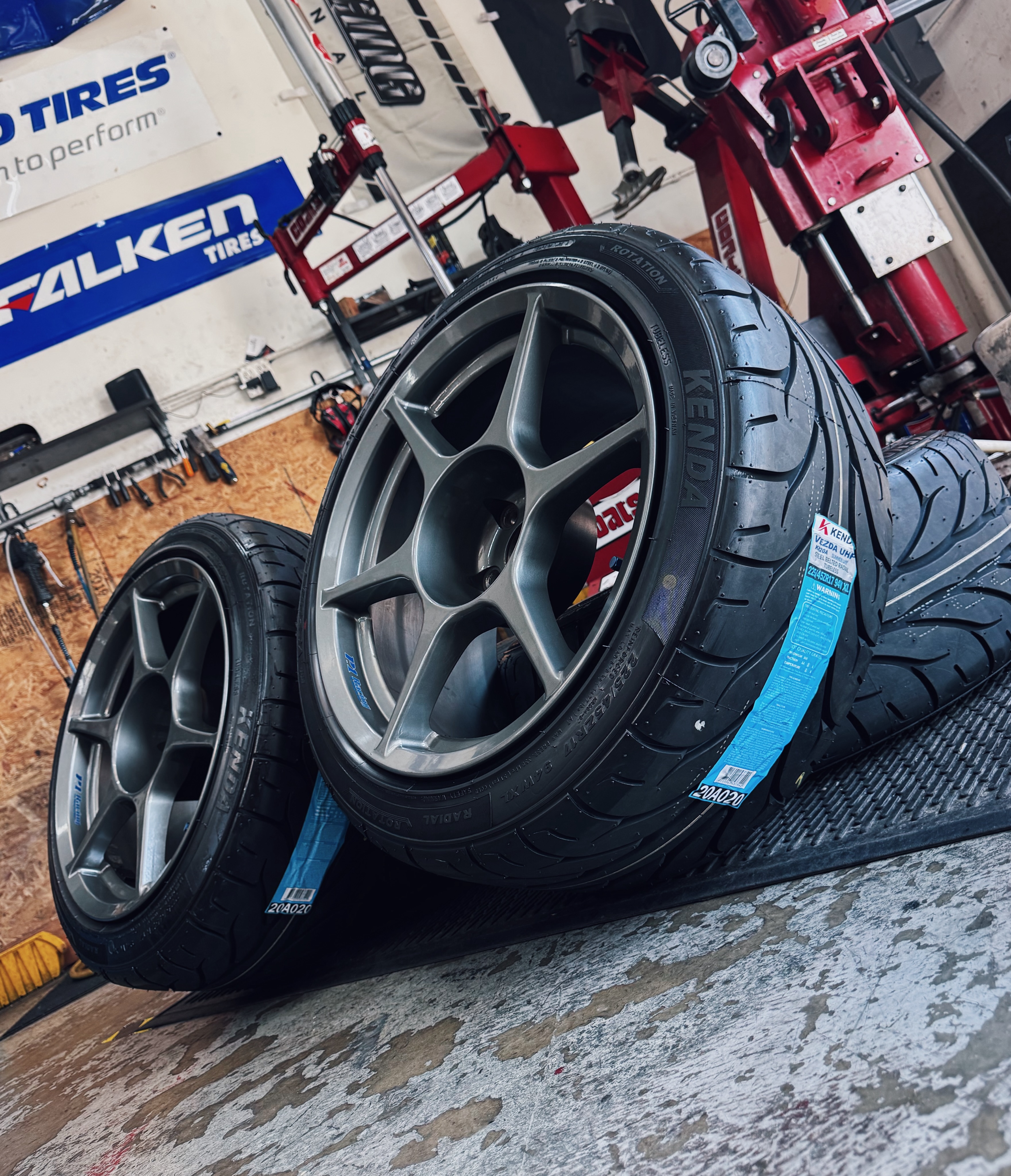 R Compound - 265/35/18 Falken Azenis RT615K+ on 18x9.5 Volk CE28