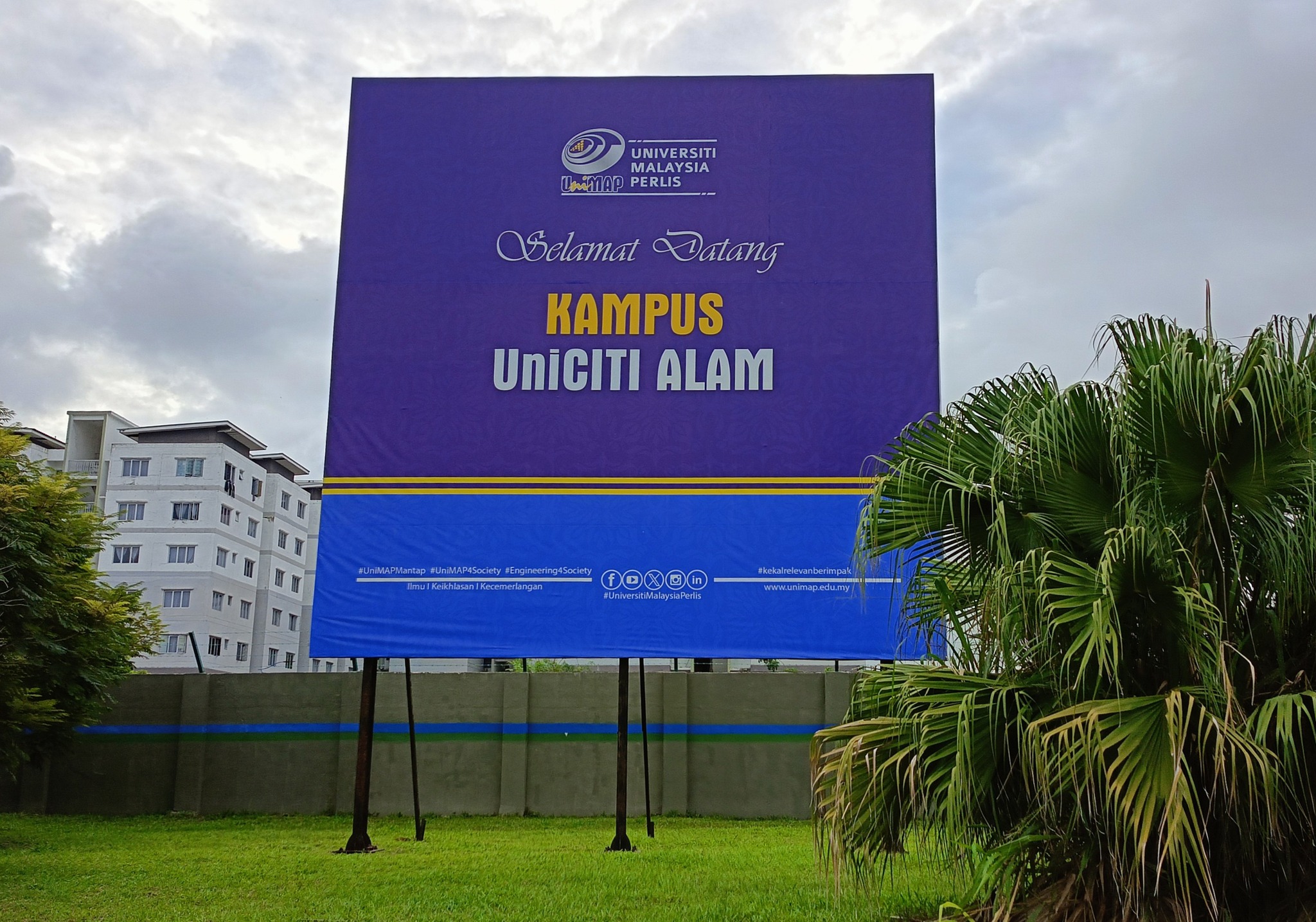 Faku... - Fakulti Kejuruteraan dan Teknologi Elektronik Unimap