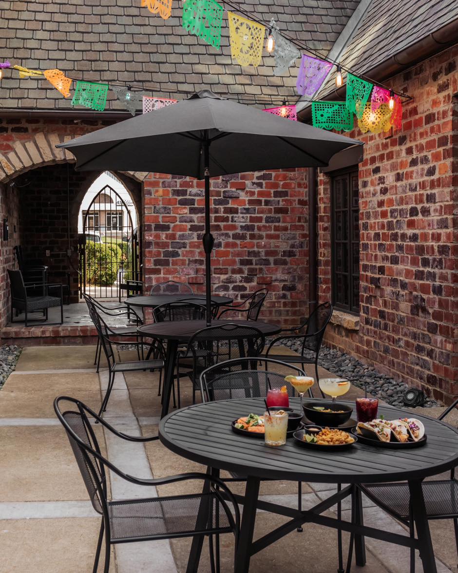 food city patio umbrella Grand 10x10 FT Large Patio with Base, Double-Sided Outdoor Cantilever Aluminum Umbrella, Offset Umbrella with Cover for Commercial Use, Poolside, Deck, Backyard, Black : Patio, Lawn & Garden and stain Tuuci Umbrellas  Bon March