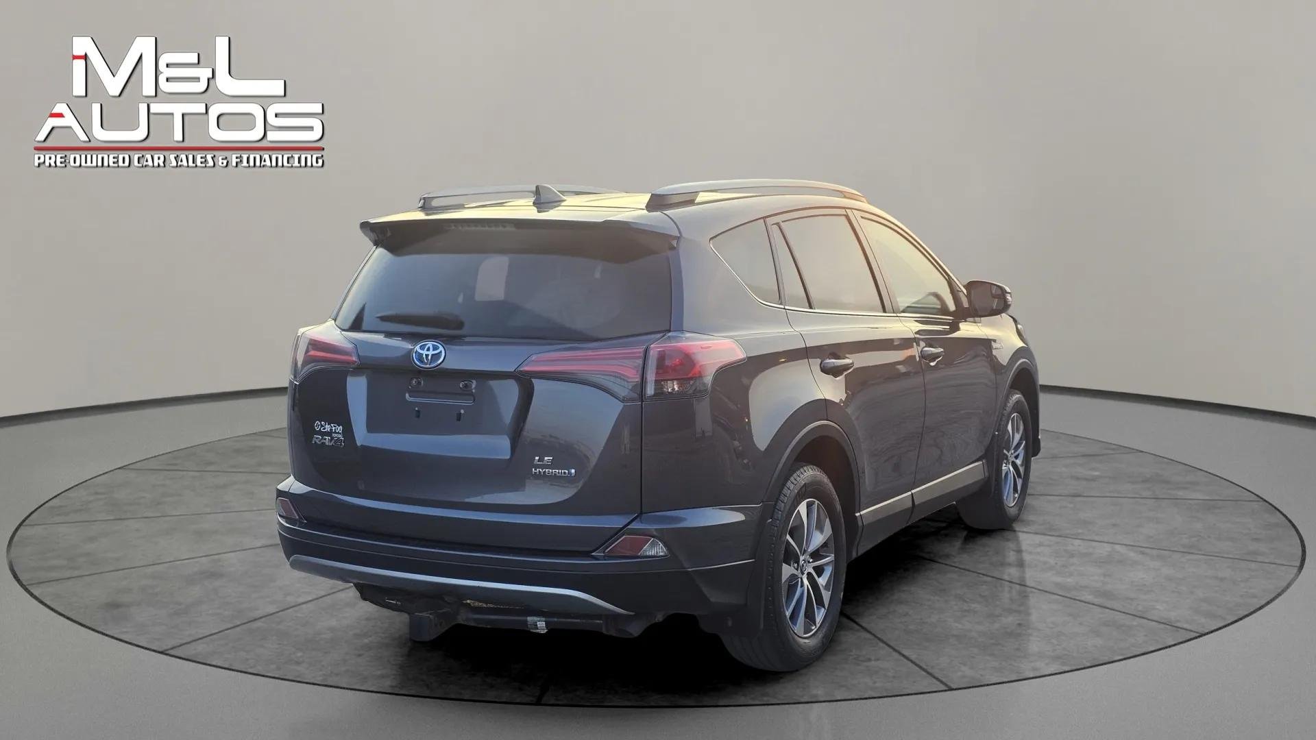 2017 Toyota rav 4 hybrid le mint condition - Cars & Trucks ...