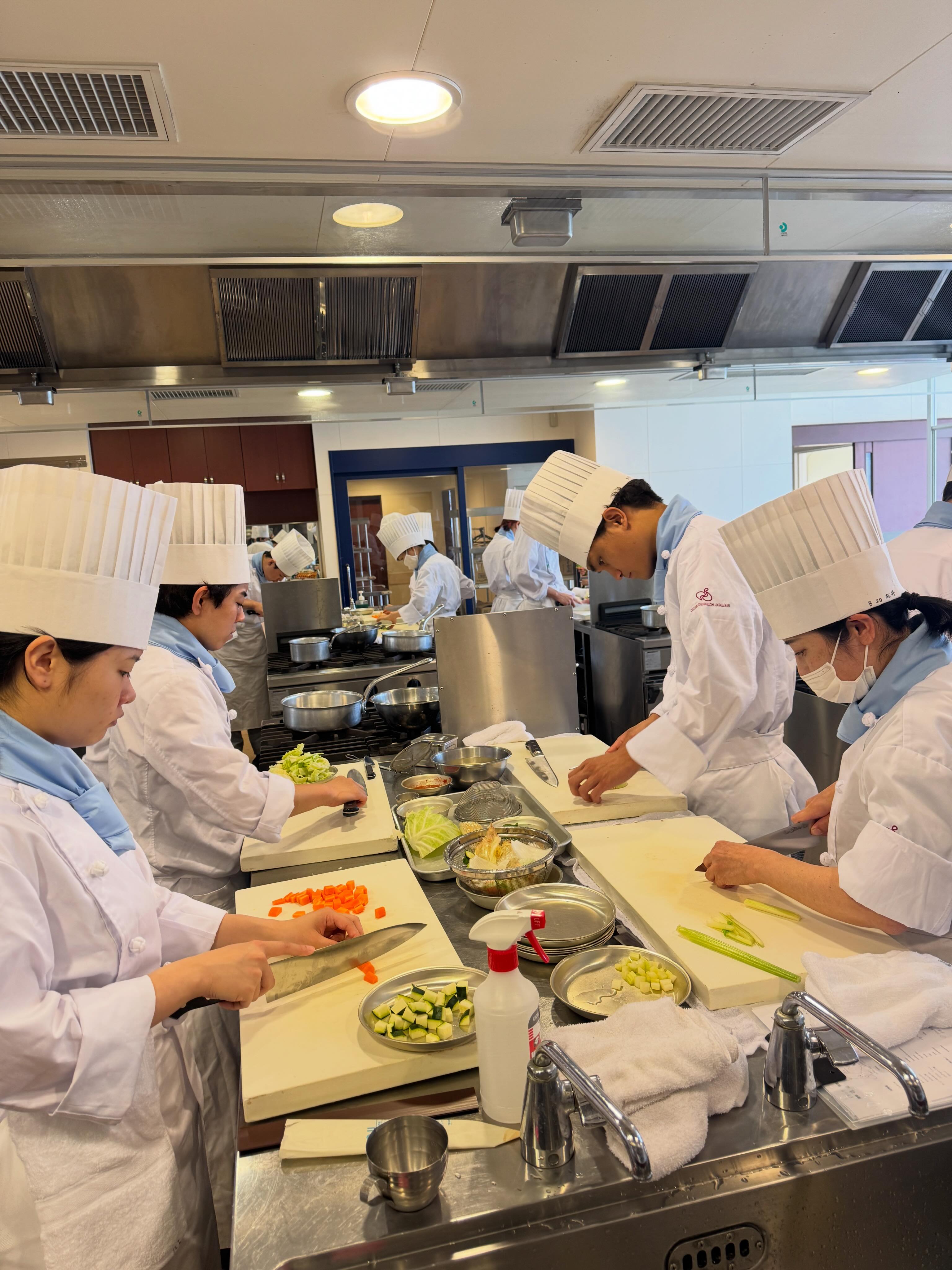 ニチエイ 調理 専門 学校