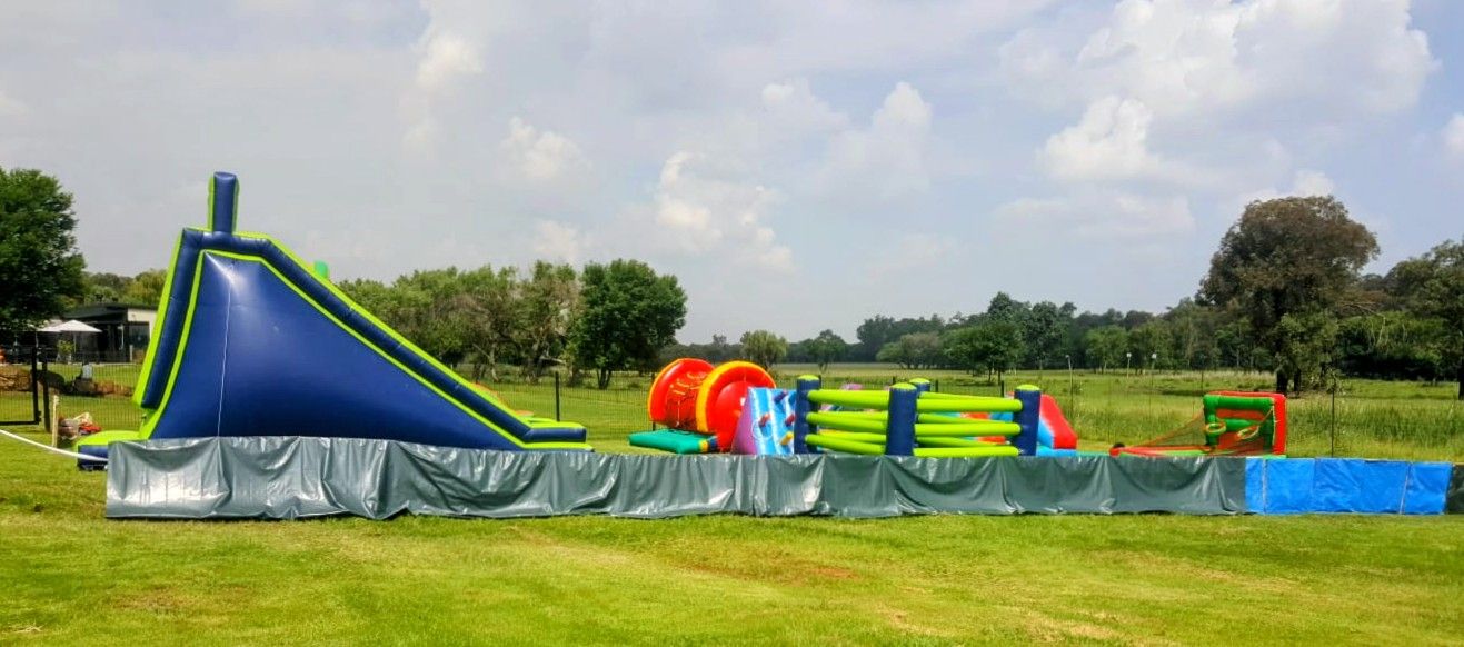 Inflatables - Learskool DF Malherbe colour run/ inflatable warrior race ...