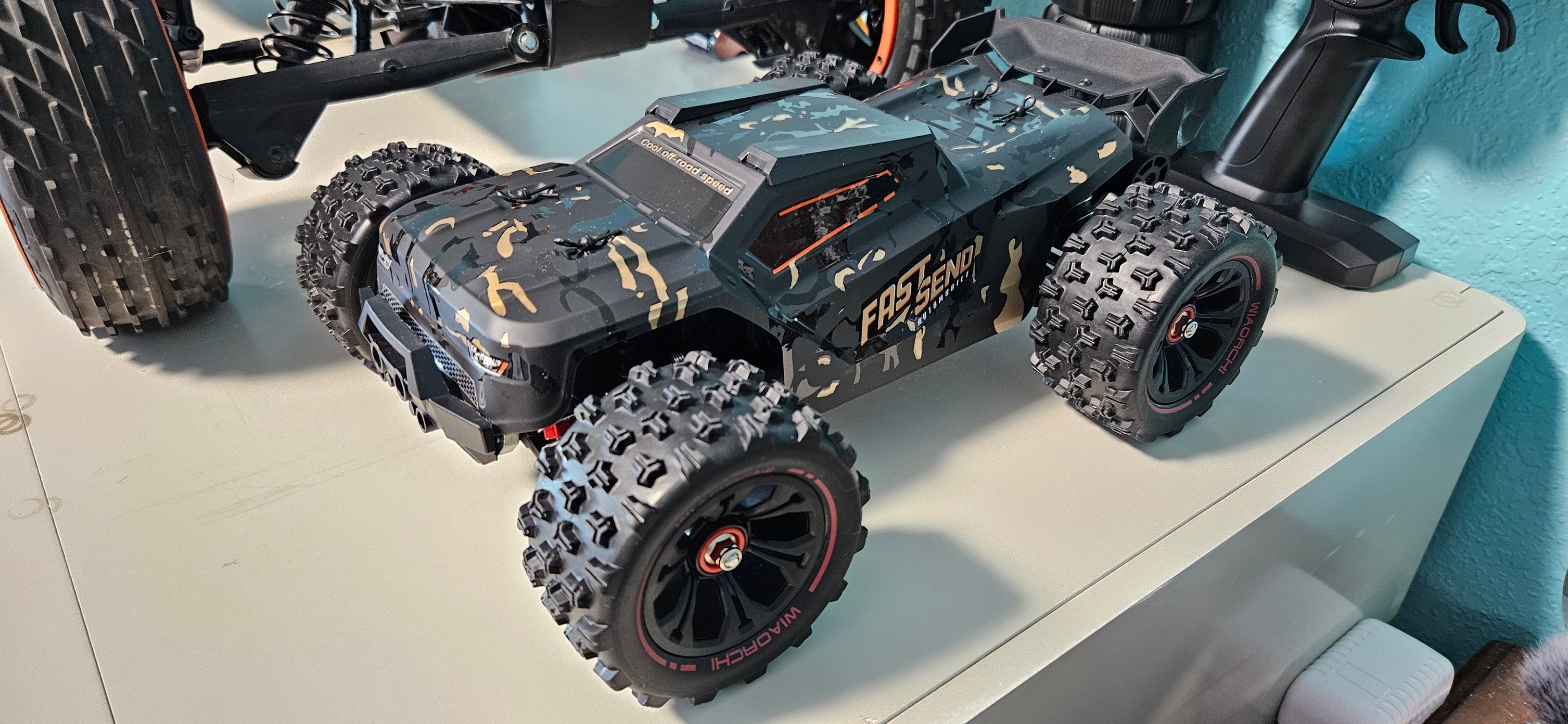 So Wiaorchi contacted me and asked me to test and review this 1/14 