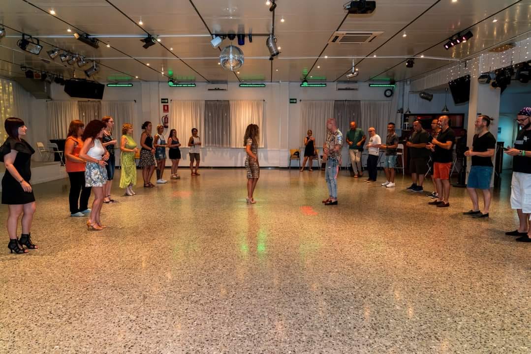 ACLID Asociación Castellano Leonesa de Academias de Idiomas added a new ...
