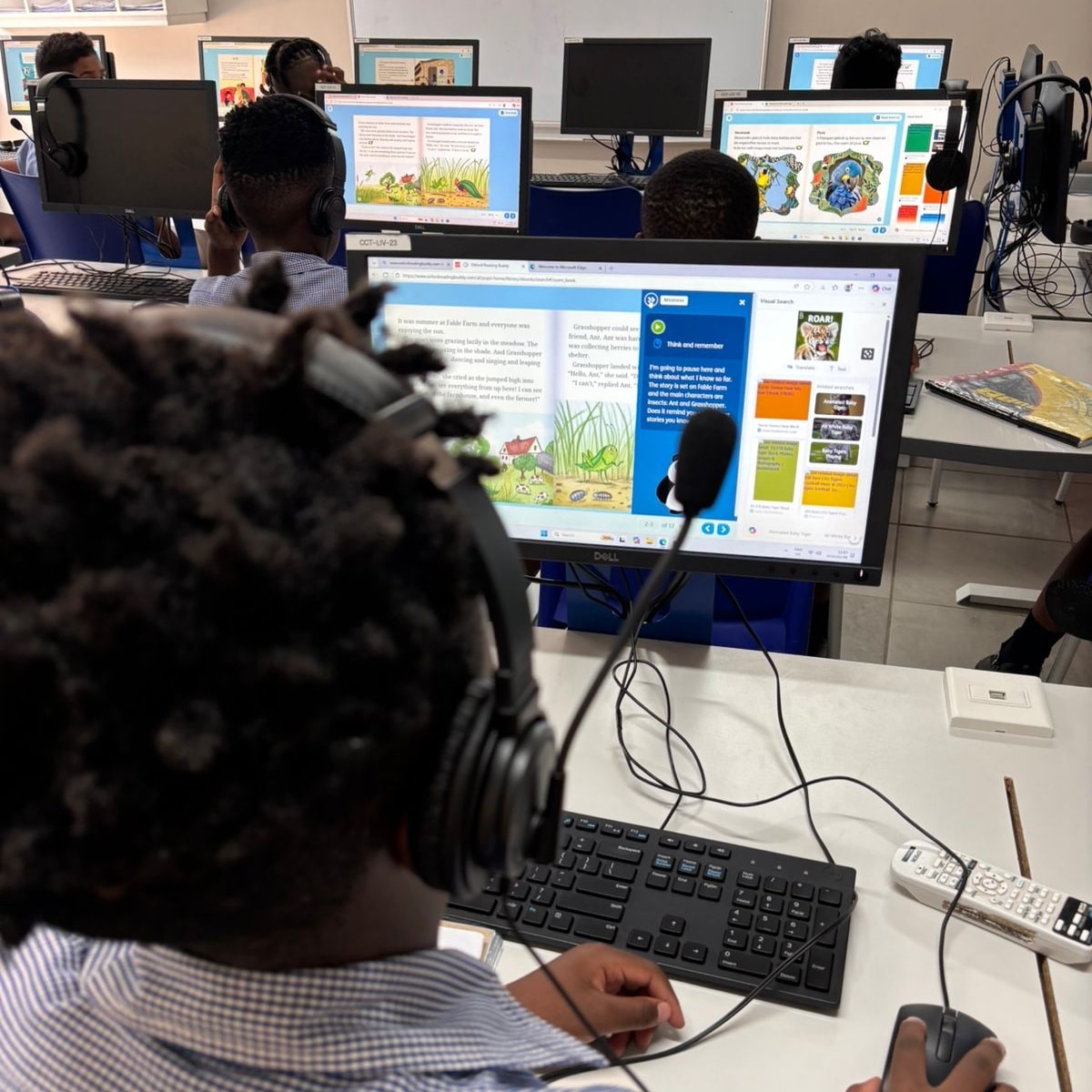 Curro Oakdene - 📚💻Our Grade 3 learners on their reading... | Facebook