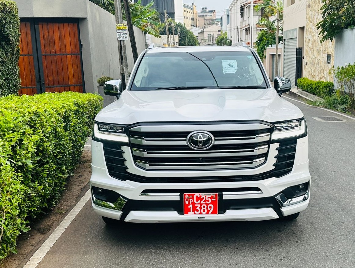 専用　M TOYOTA LAND CRUISER LC 300 ZX HIGHEST SPEC UNREGISTERED