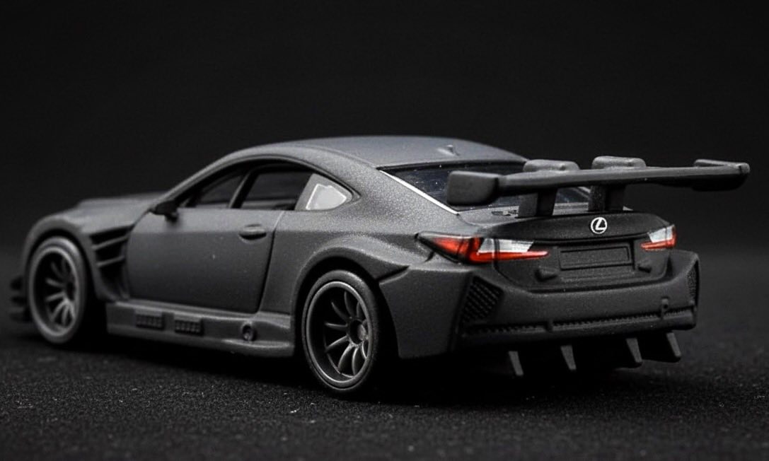 Tomica No.84 Lexus RC F Performance Package and No.100 Lexus IS