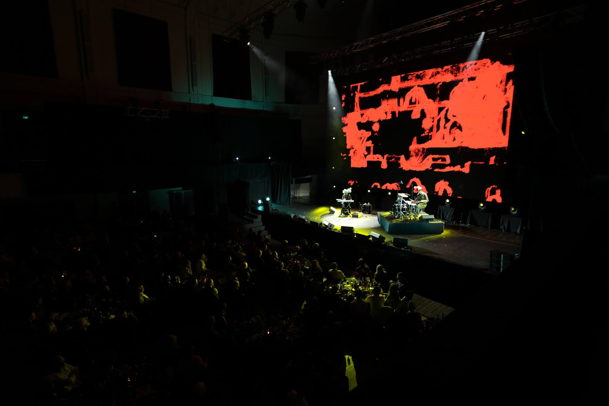 Rnz Music Drorgan Perform Close Your Eyes By Bic Runga Facebook facebook