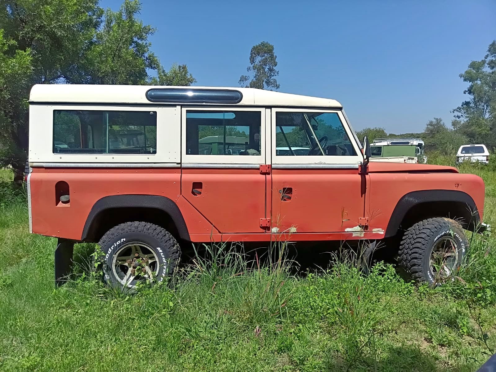 1987 Land Rover Early Defender 110 V8 + V8 chassis - Cars & Trucks ...