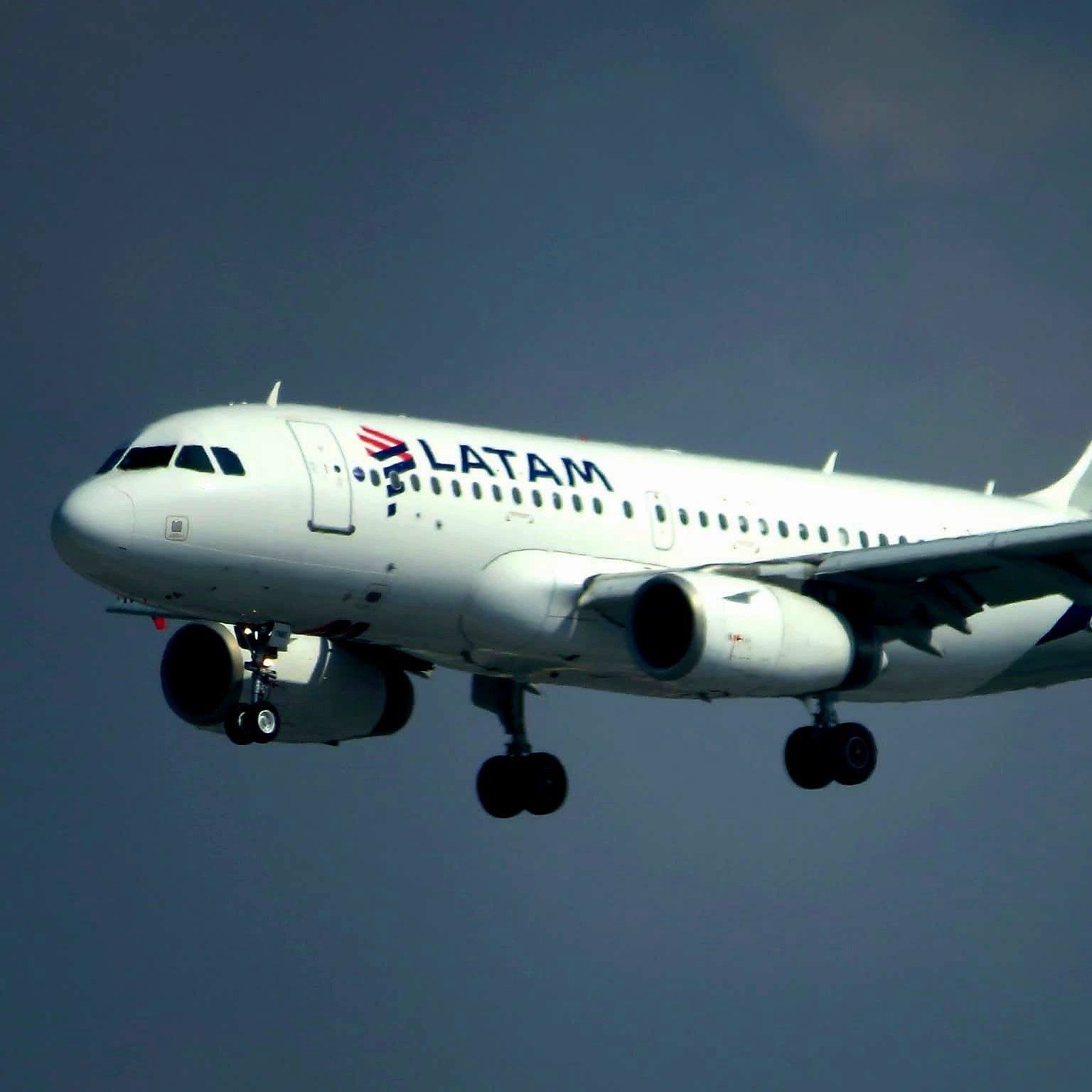 Embraer E-Jets E2 bandeirao ️ #aviao #airplanes | Mundo da Aviaçao