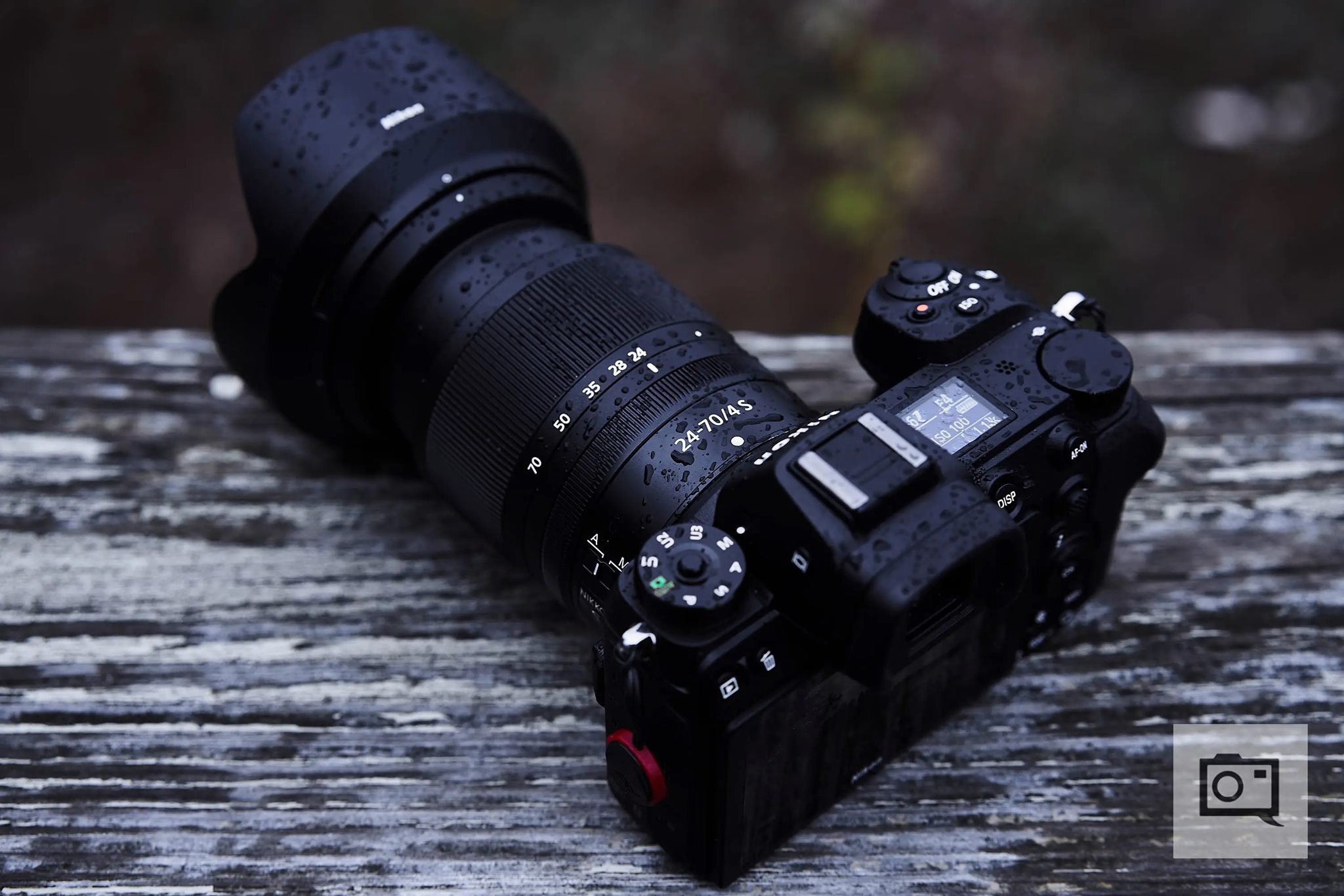The Nikon Z6 + Nikkor Z 24-70mm f/4.0 S Kit is a full-frame 
