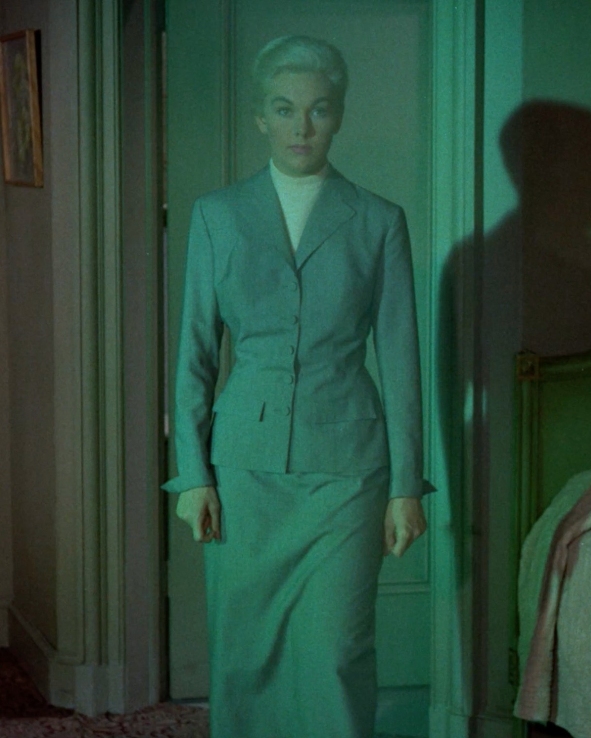 vertigo green dress In (1958), when this young woman steps, entranced, into the fog, who or what possesses her? Is she still just Judy, or is Madeleine in there too? What's the right sebastian cruz couture shoes