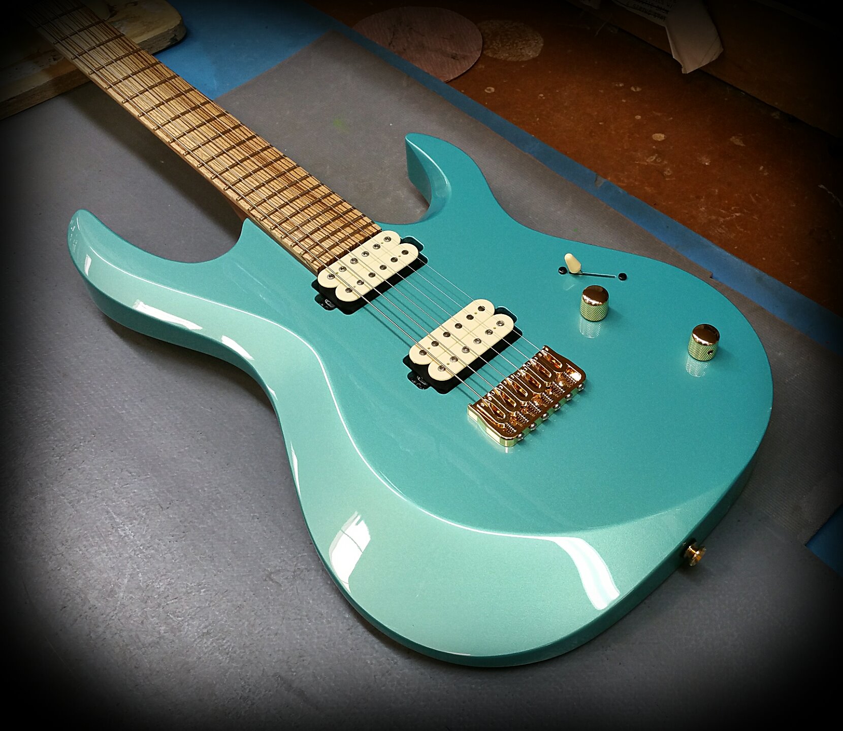 Kiesel - A6 (Aries Series) in blue mist metallic with zebrawood